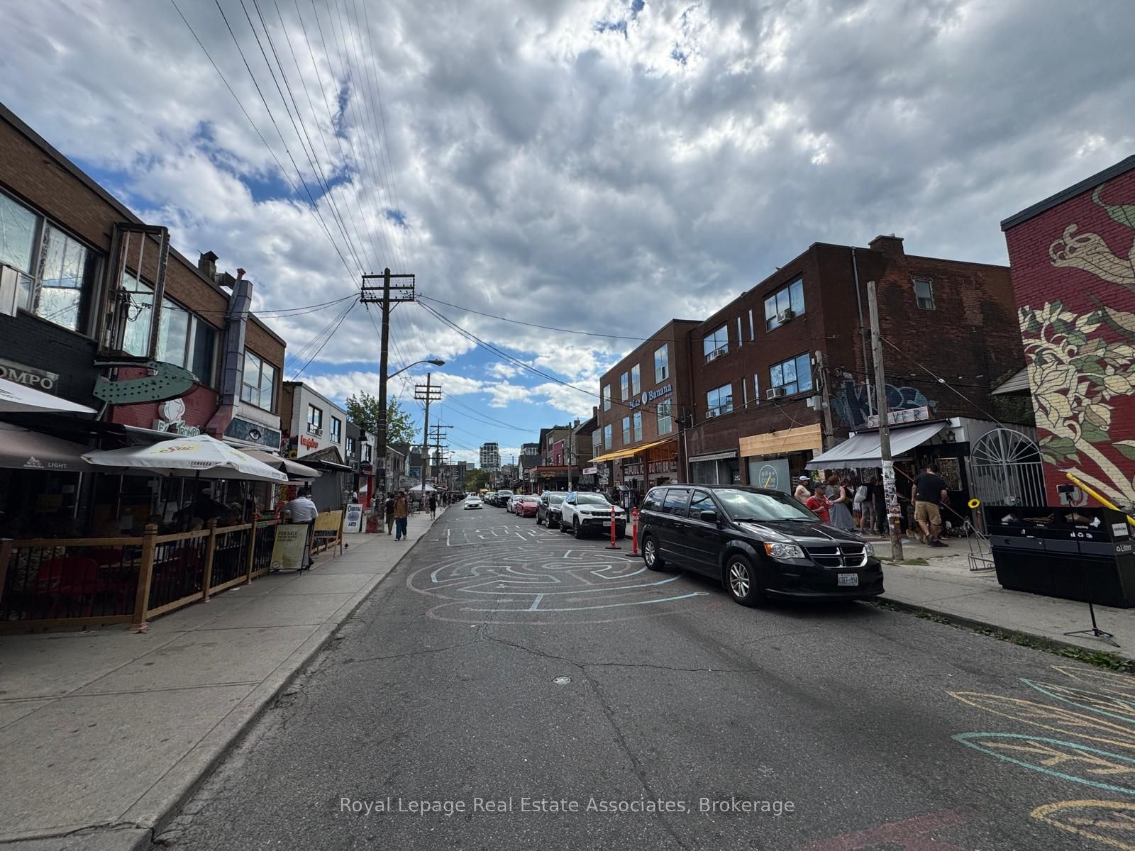 283 Augusta Avenue Main Level Property Photo 18