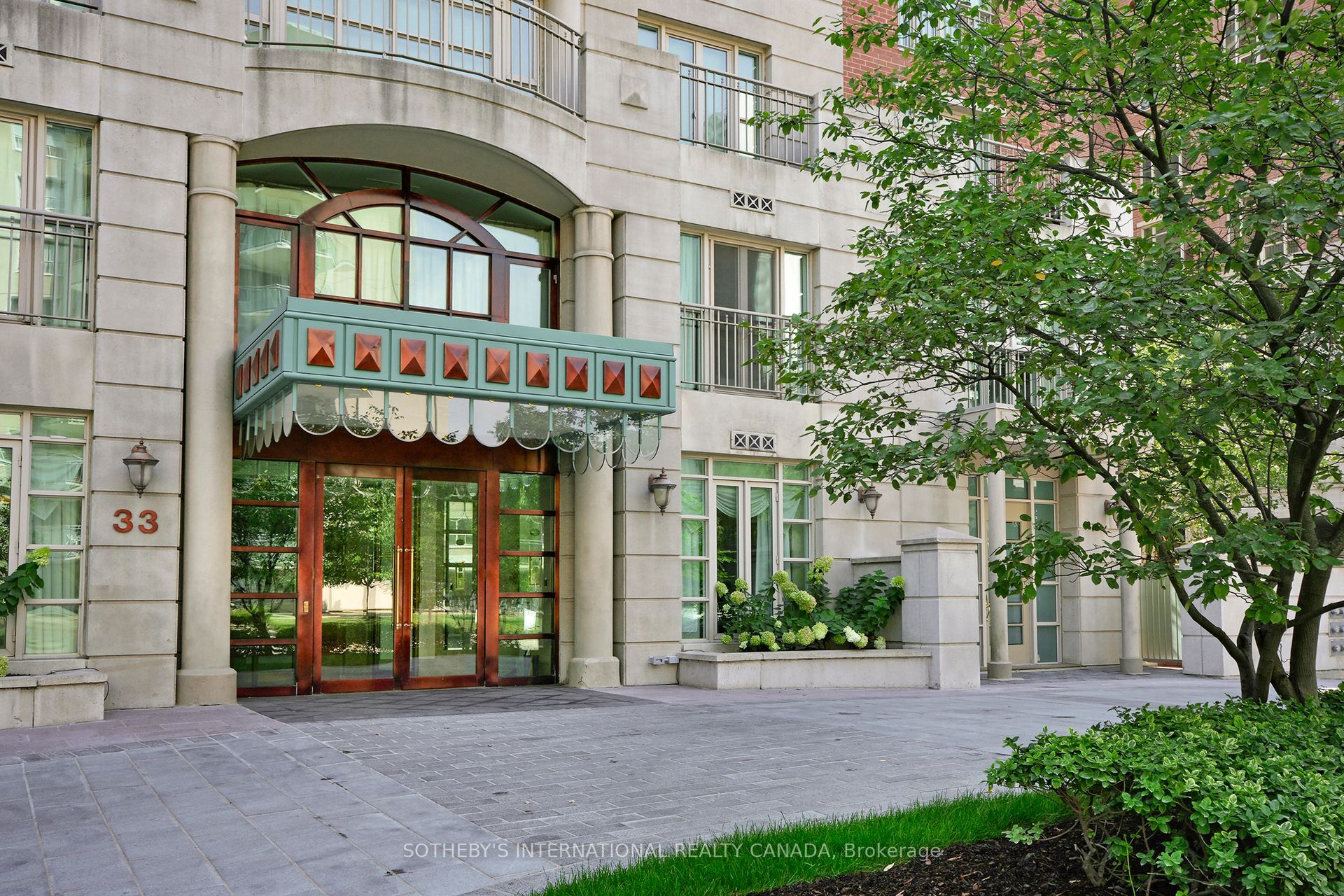 33 Delisle Avenue 905 Property Photo 1