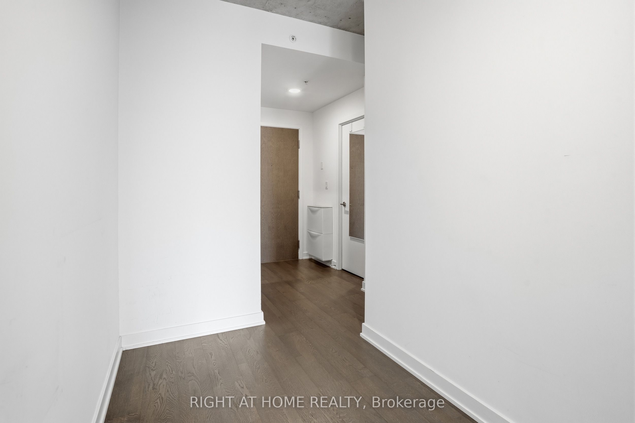 109 Ossington Avenue 406 Property Photo 6