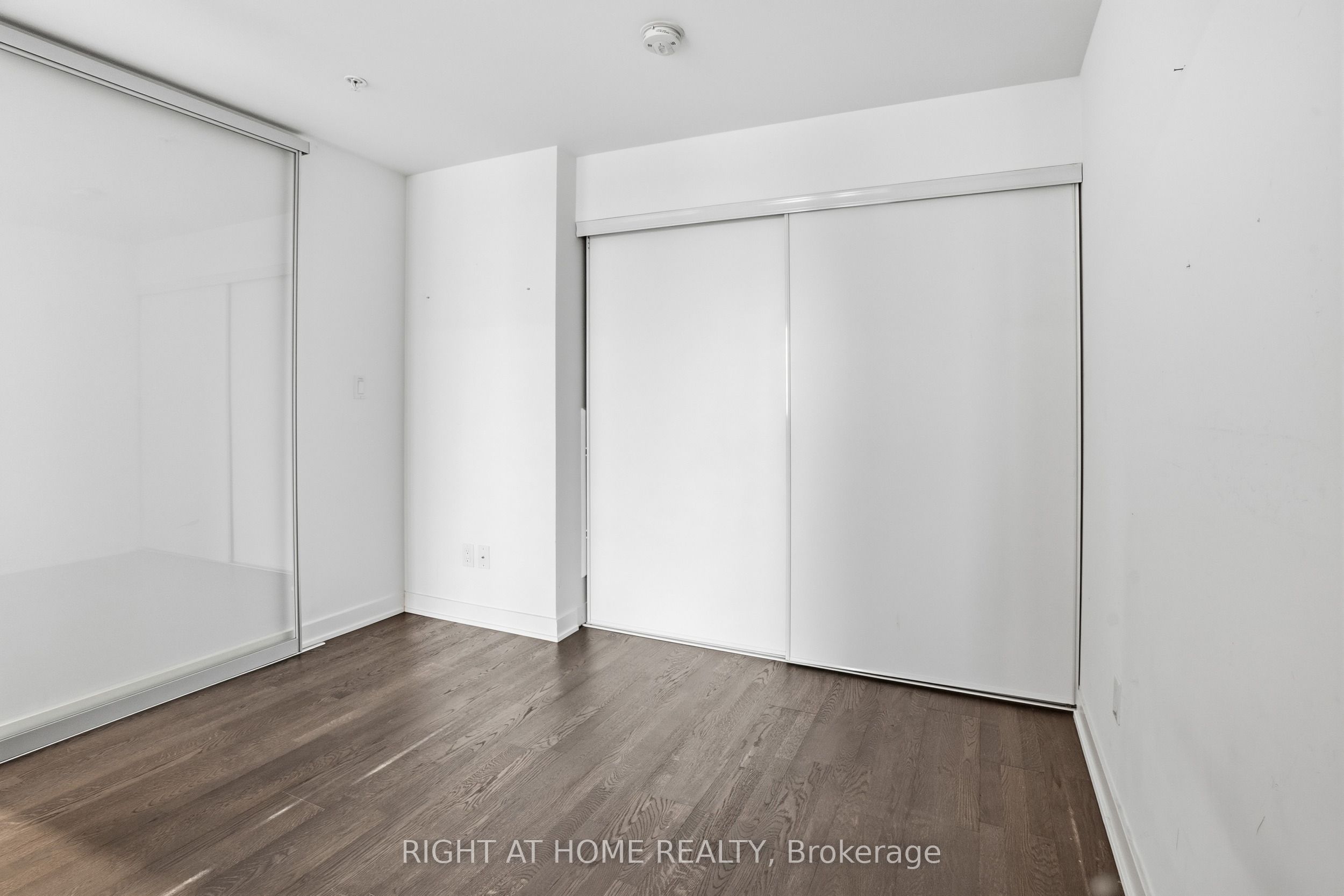 109 Ossington Avenue 406 Property Photo 10