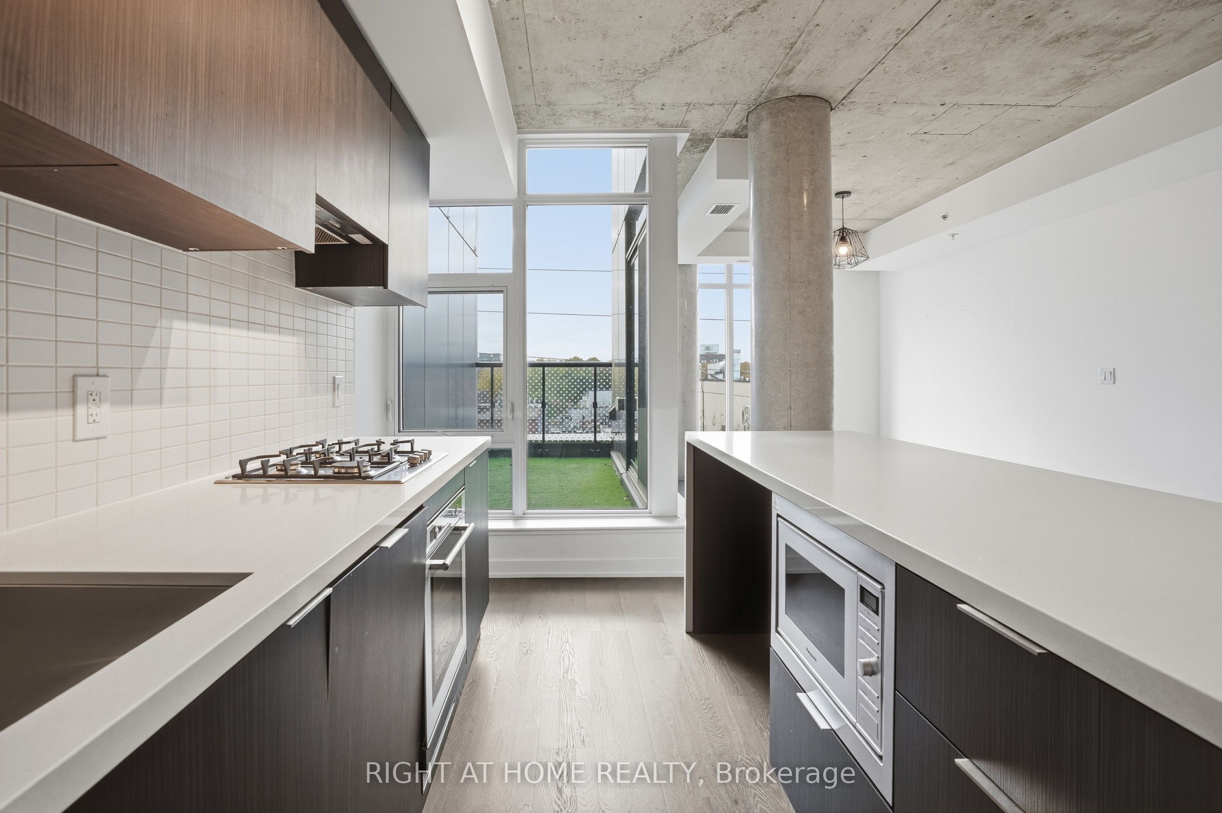 109 Ossington Avenue 406 Property Photo 13