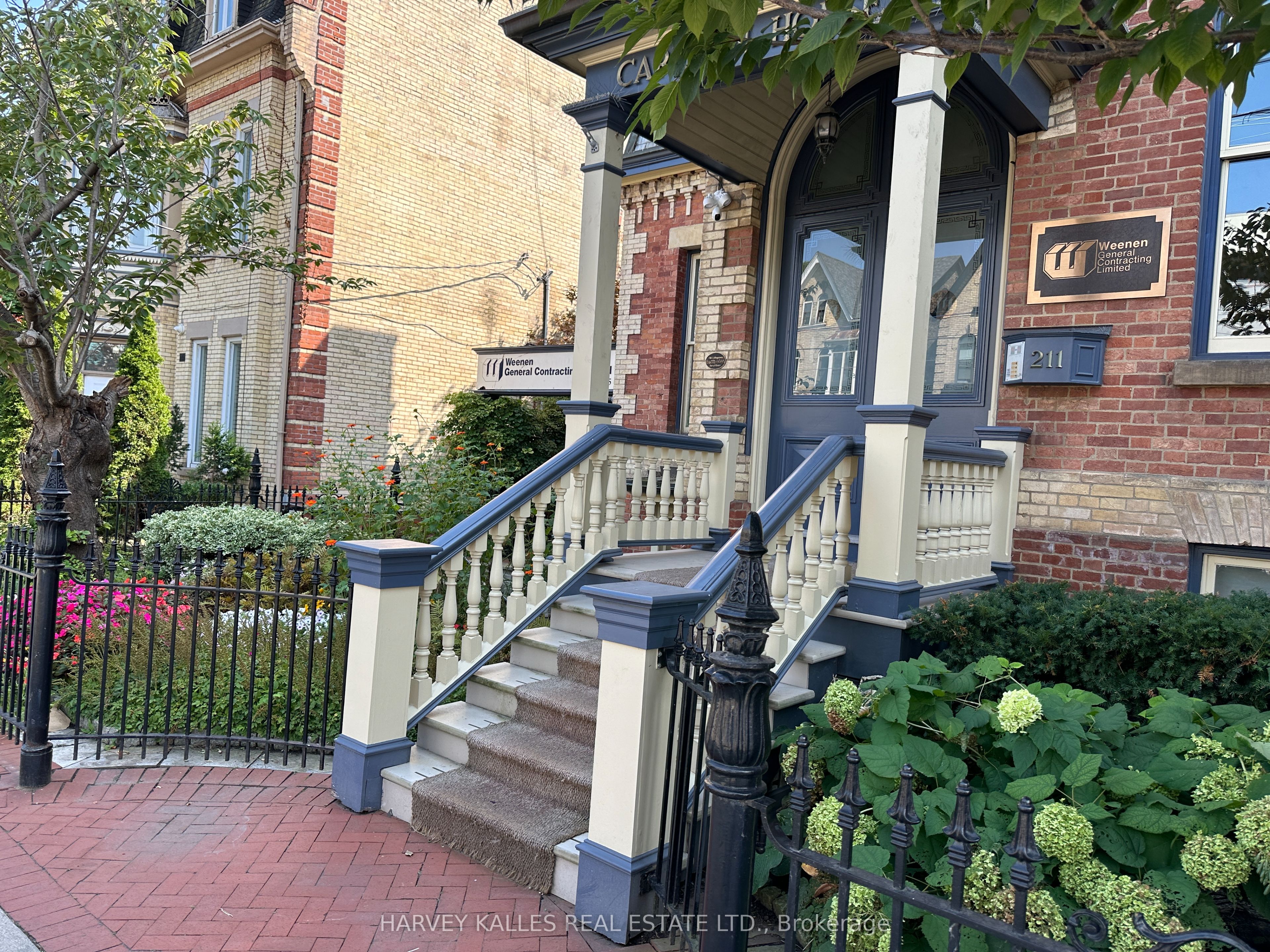 211 Carlton Street Property Photo 19