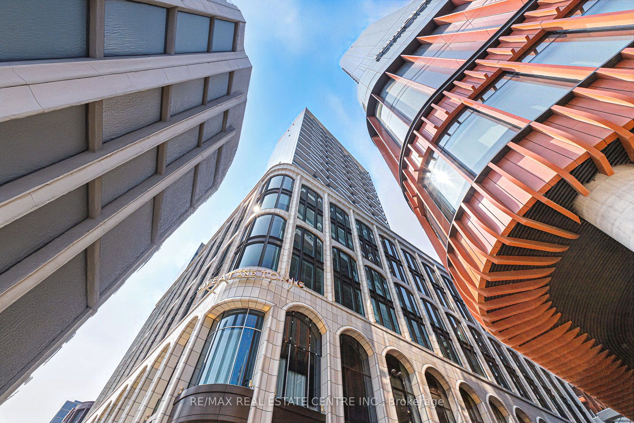 470 Front Street W 2013 Property Photo 1