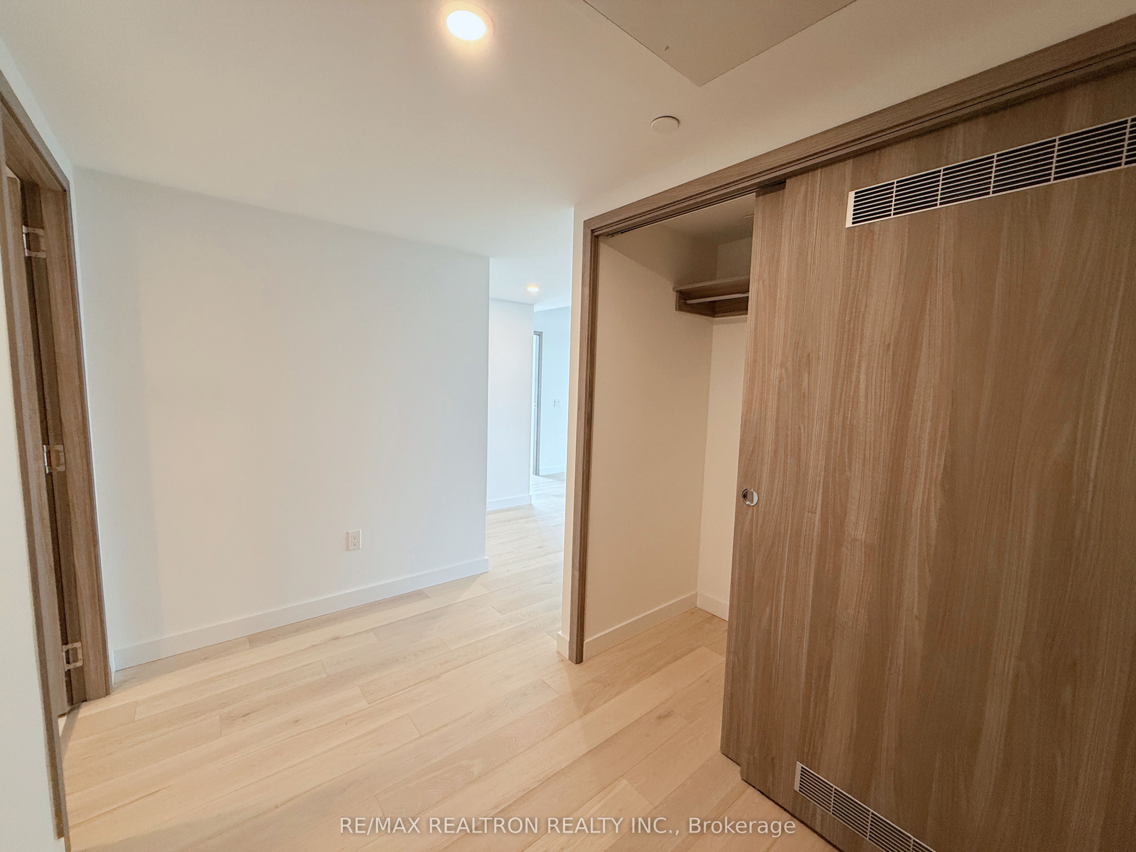 1 Concord Cityplace Way 6107 Property Photo 3