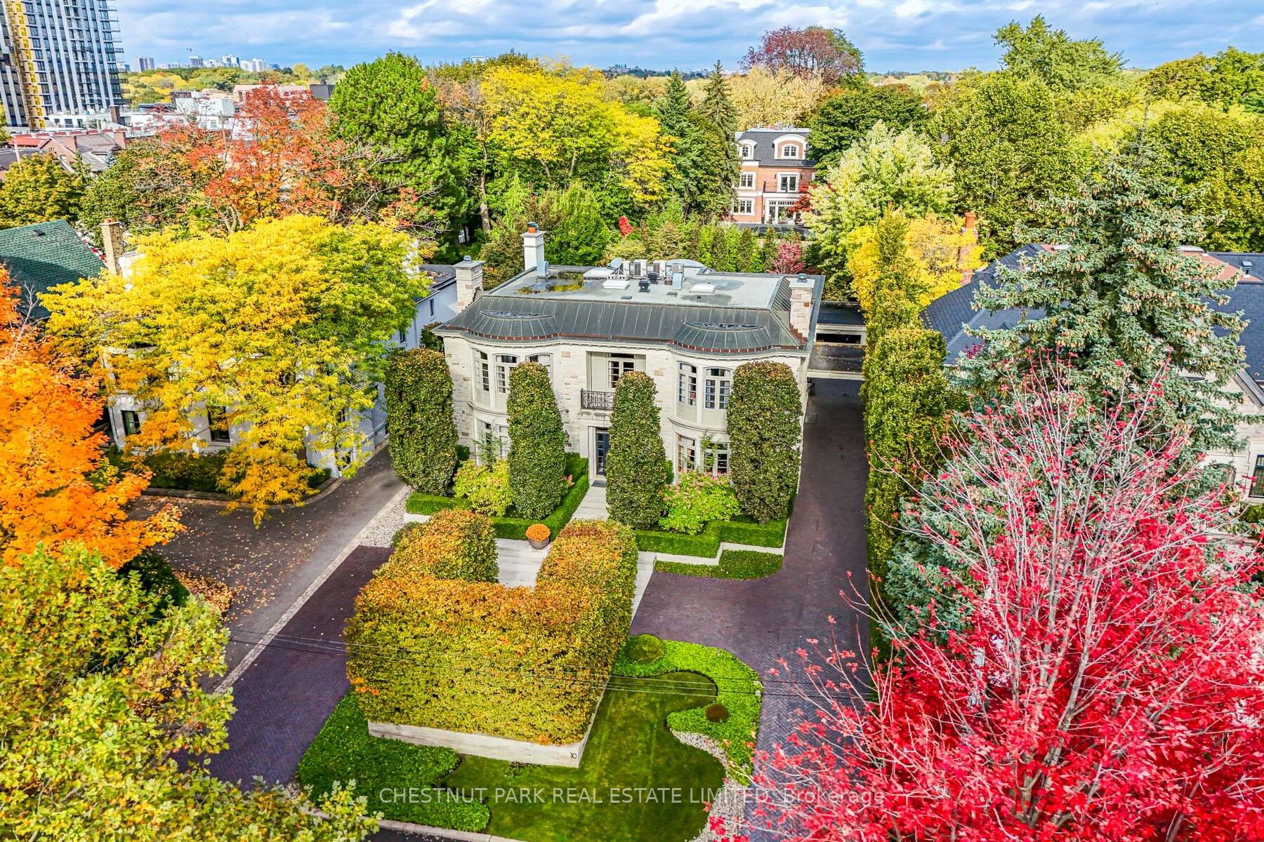 10 Shorncliffe Avenue Property Photo 2