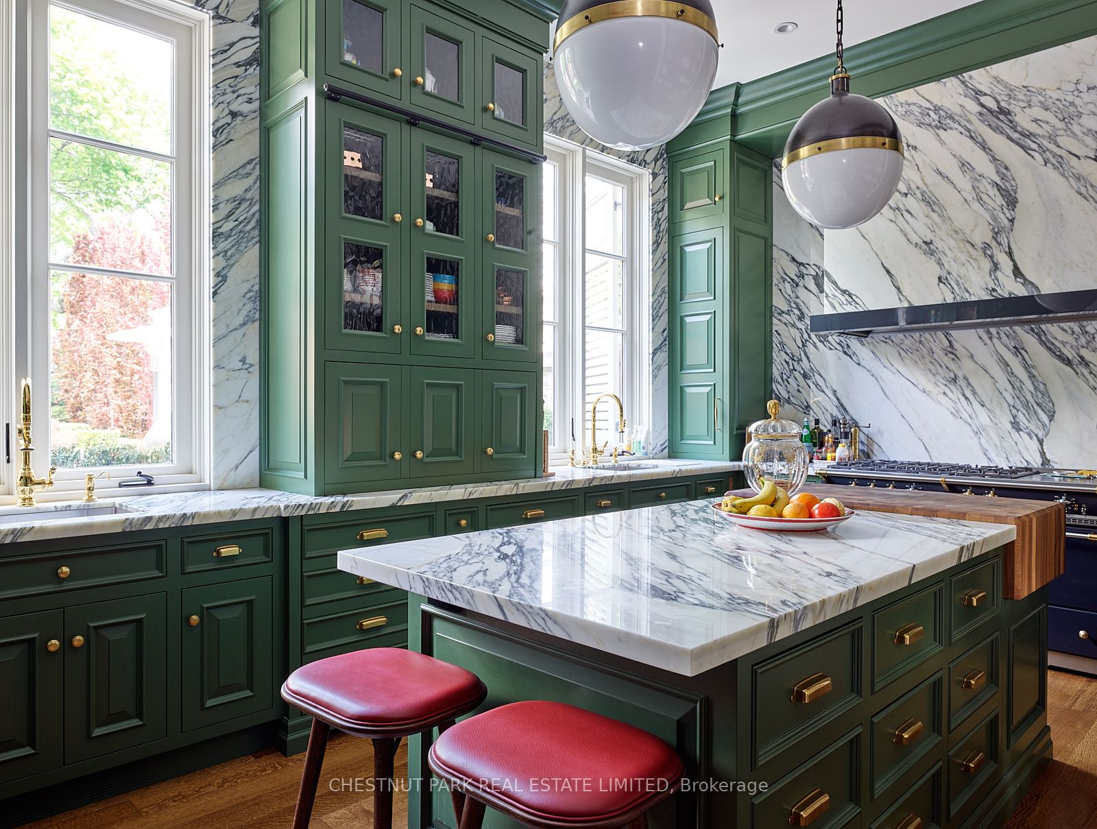 10 Shorncliffe Avenue Property Photo 12