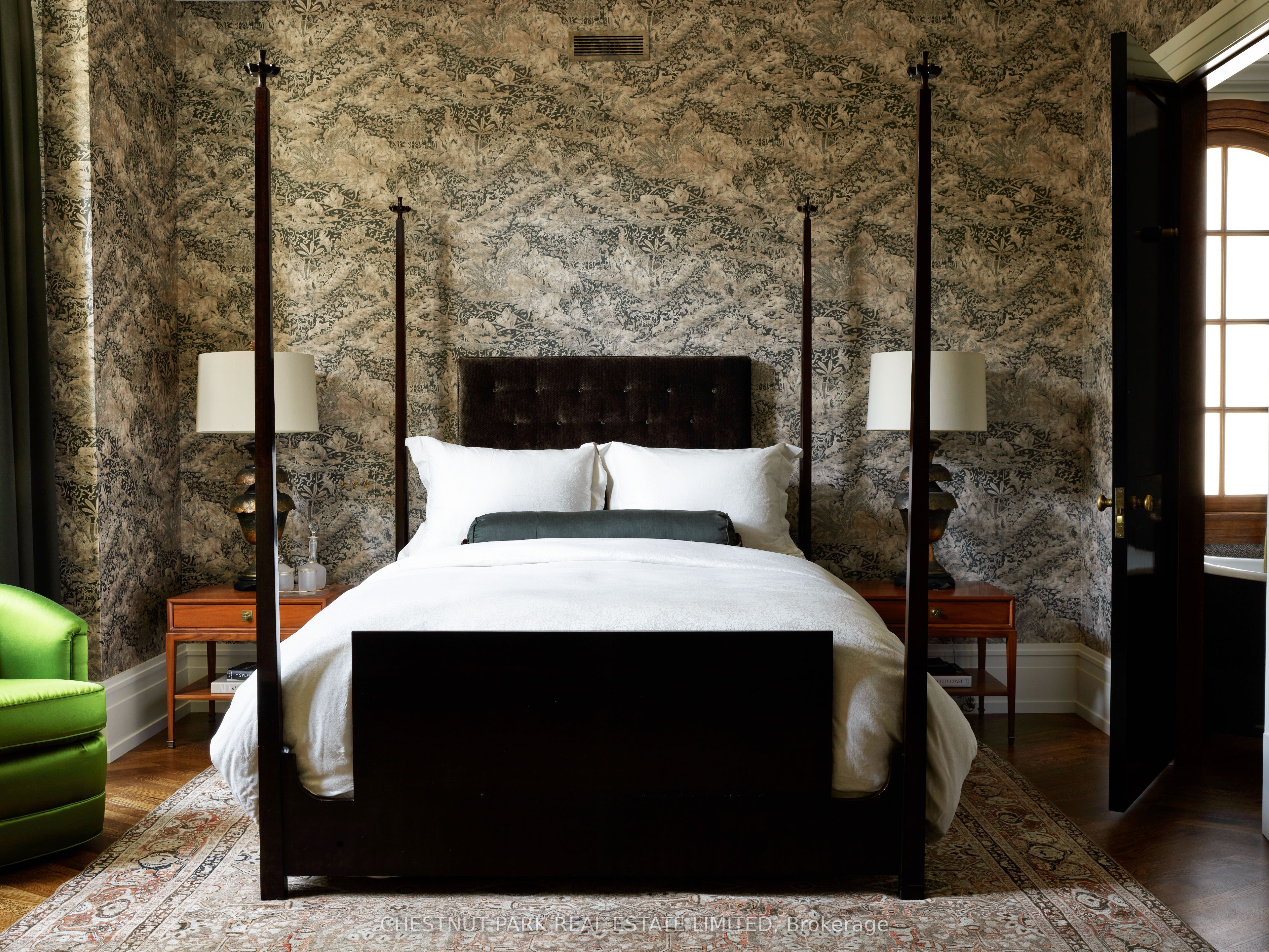 10 Shorncliffe Avenue Property Photo 19