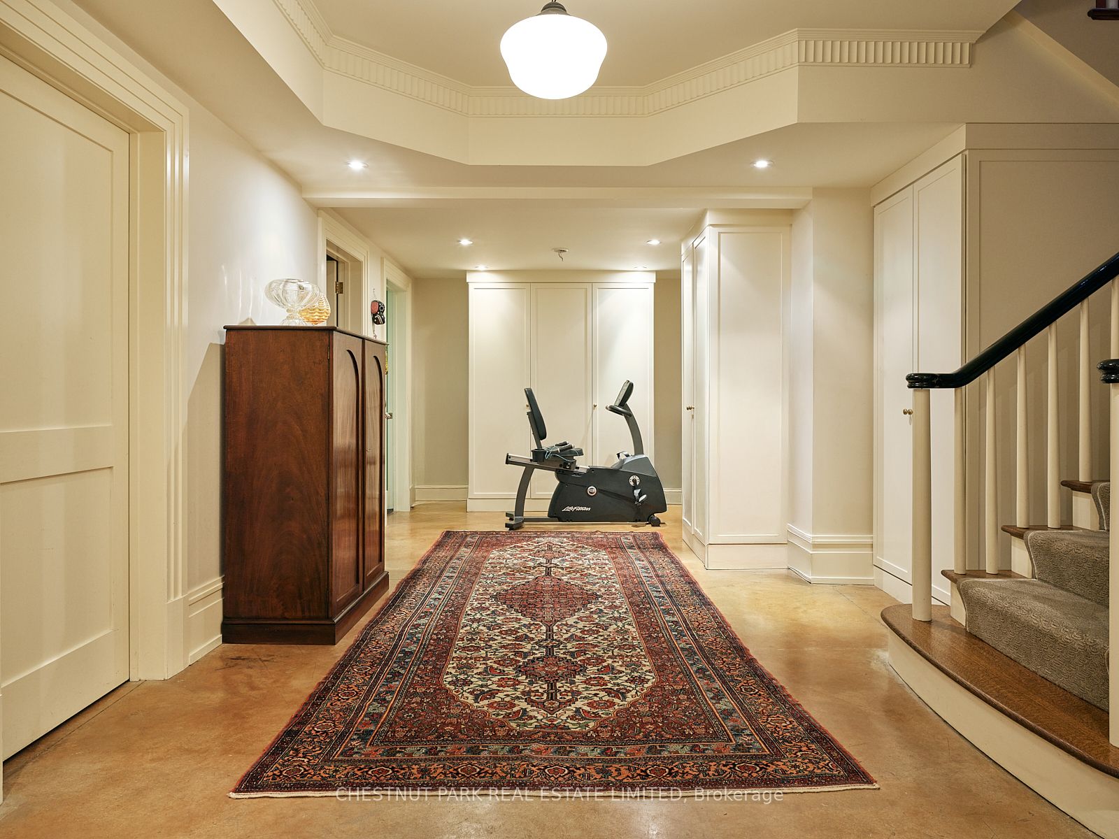 10 Shorncliffe Avenue Property Photo 25