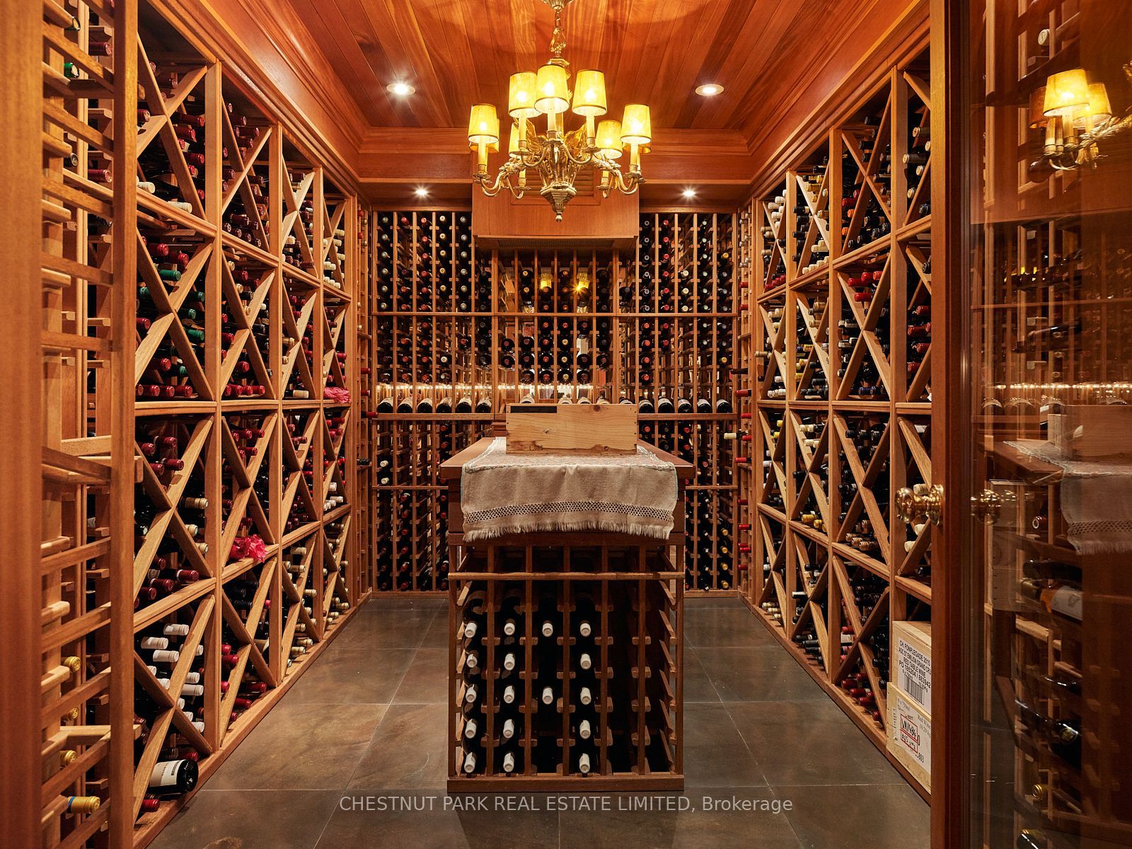 10 Shorncliffe Avenue Property Photo 28