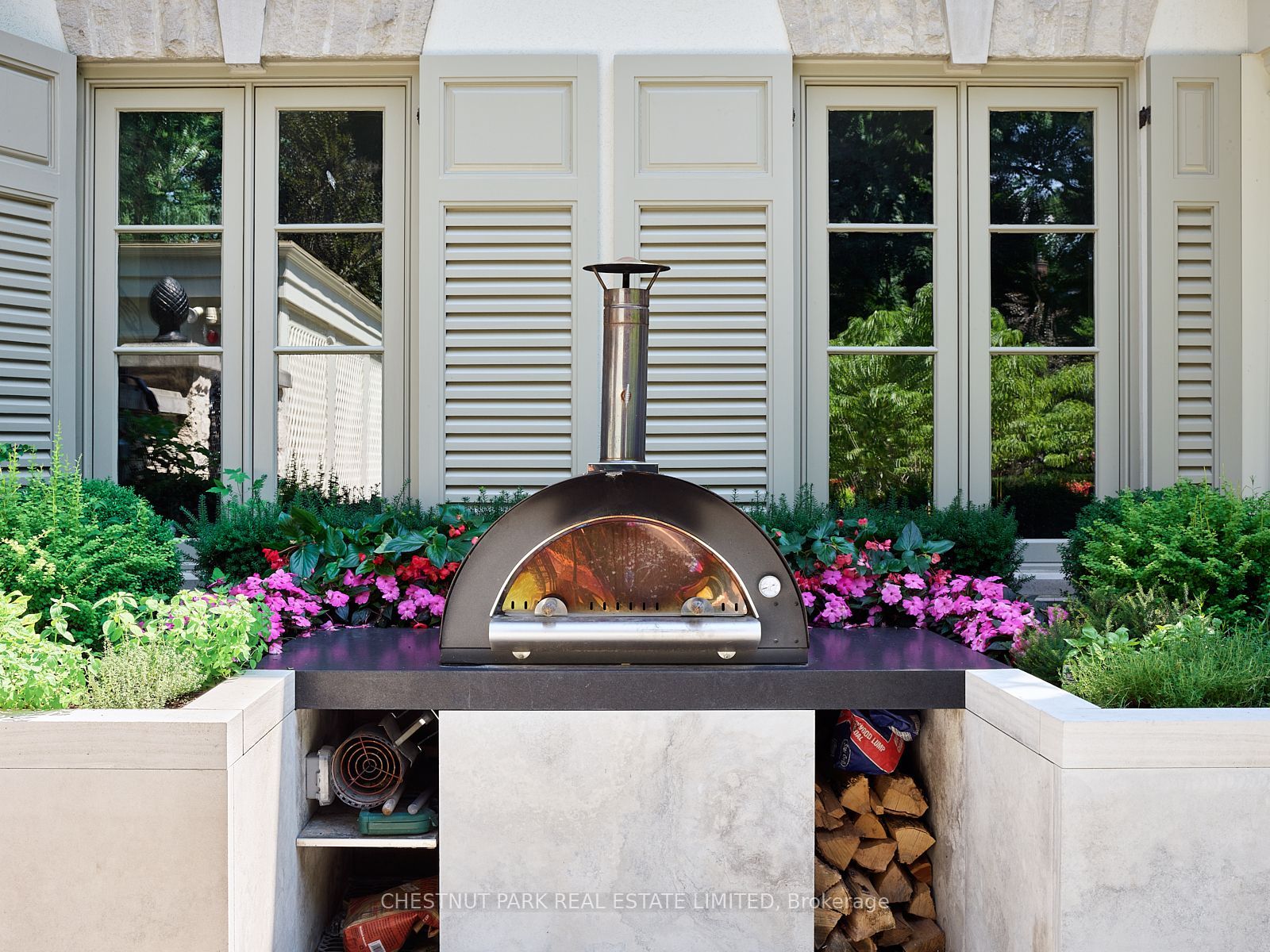 10 Shorncliffe Avenue Property Photo 34