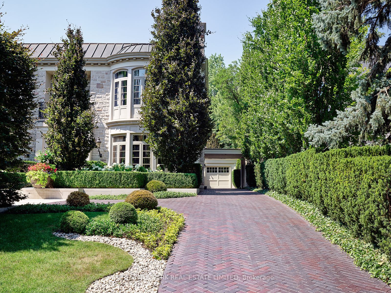 10 Shorncliffe Avenue Property Photo 38