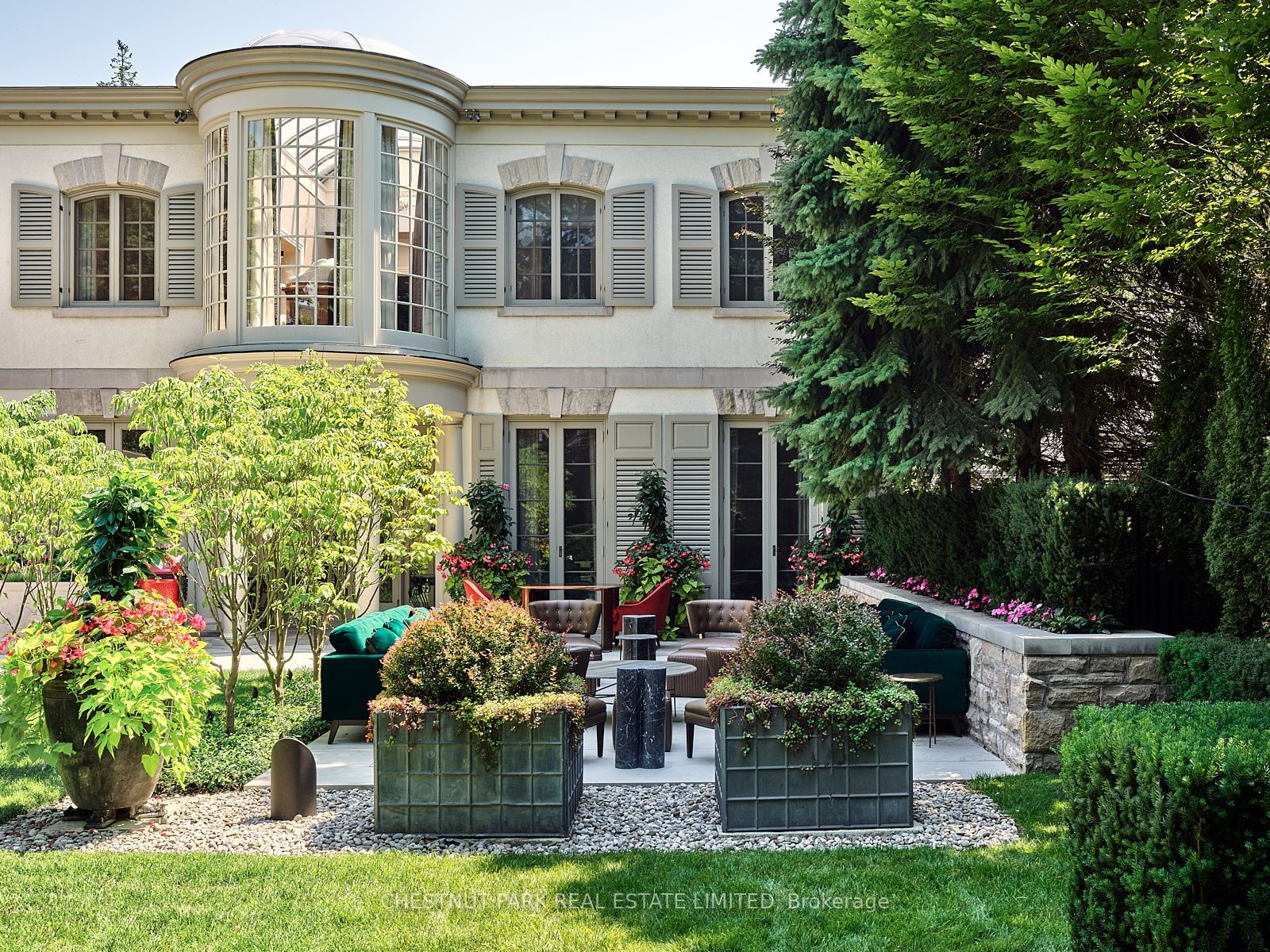 10 Shorncliffe Avenue Property Photo 39