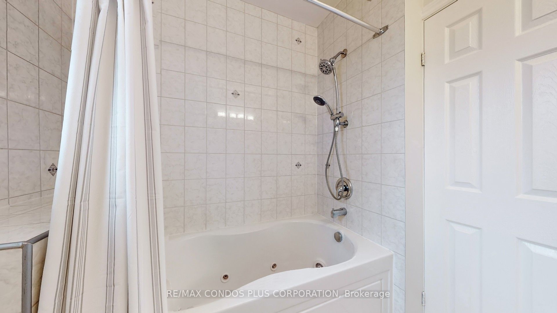 105 Hendon Avenue Property Photo 24