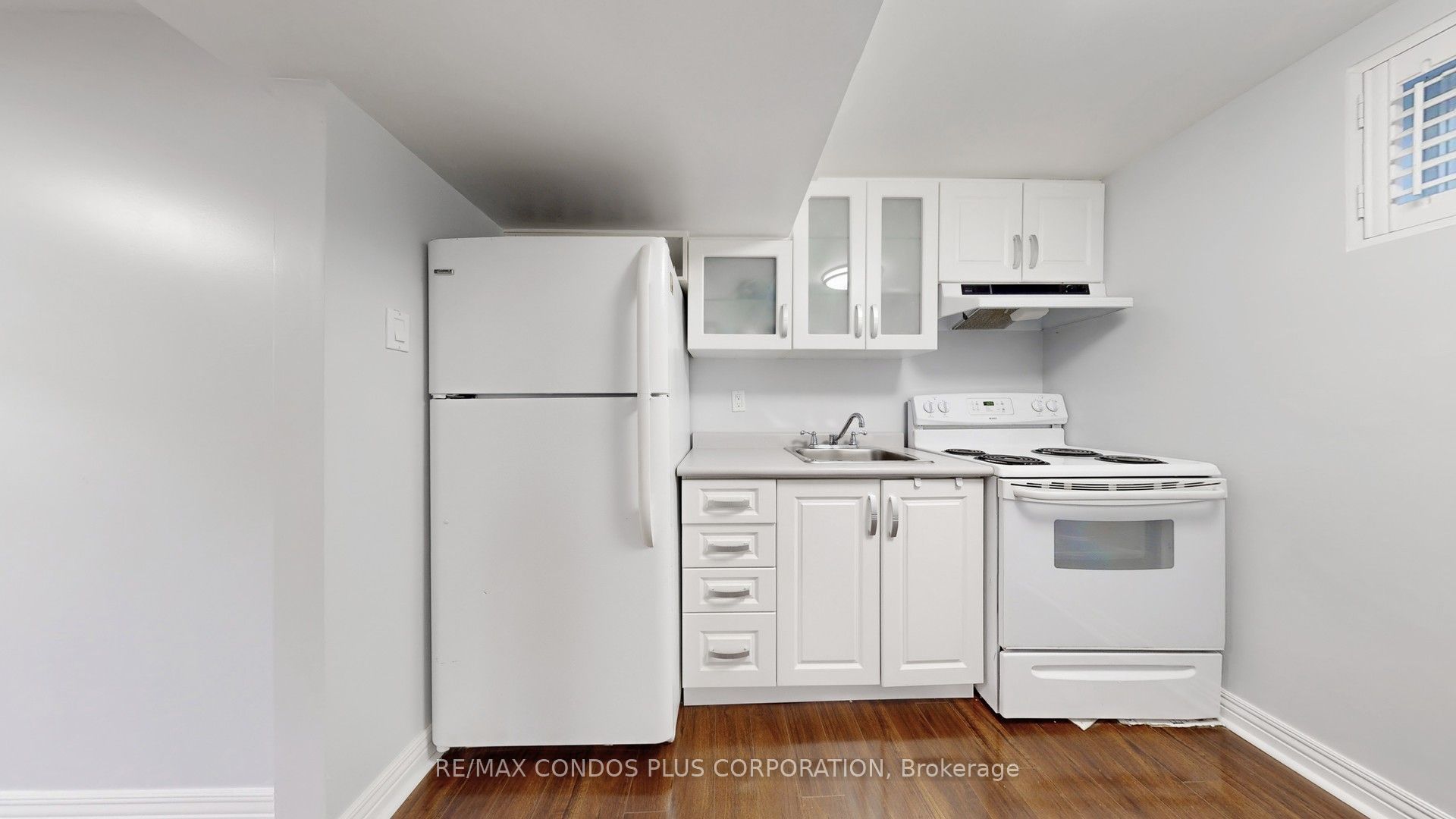 105 Hendon Avenue Property Photo 26