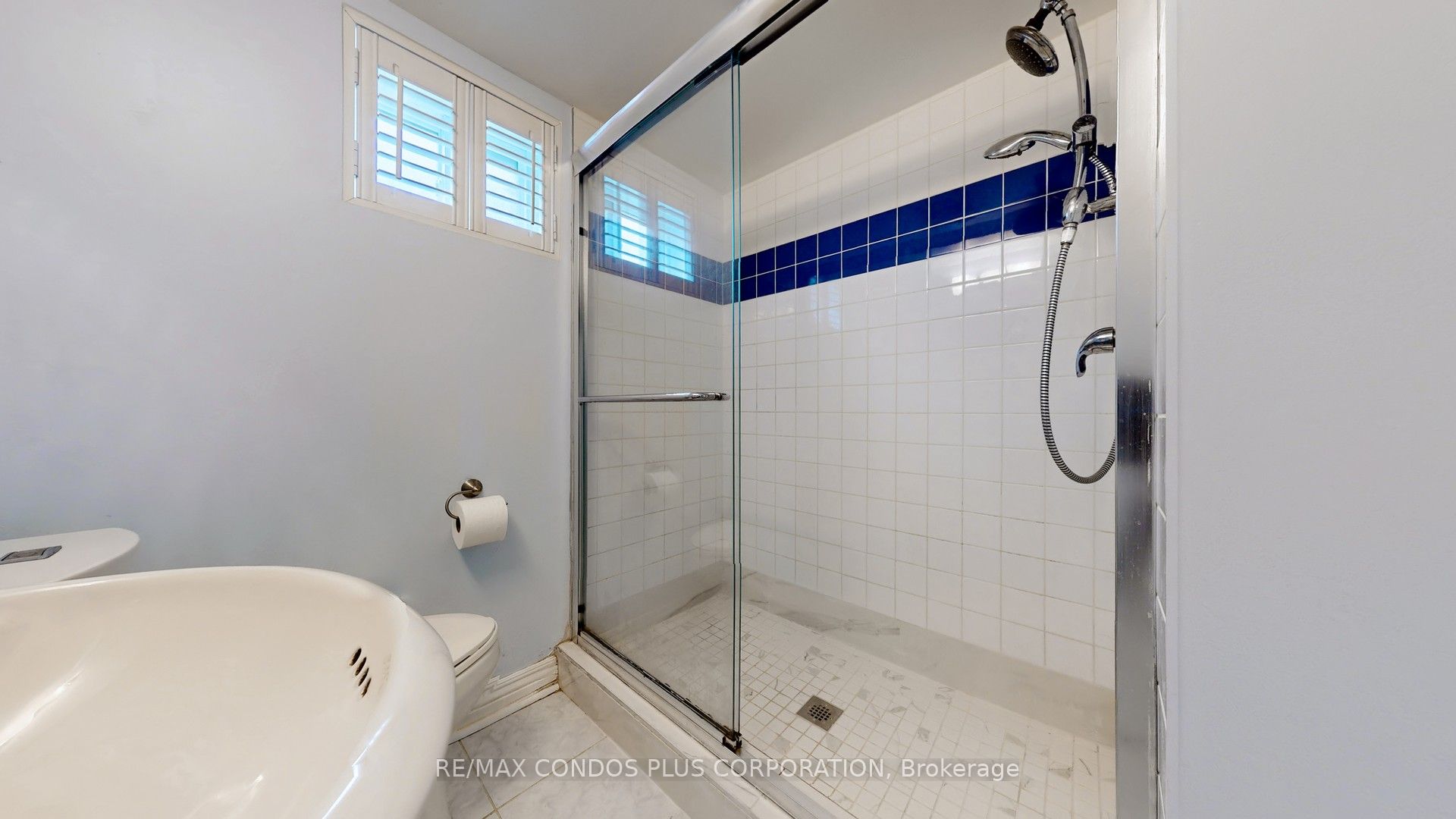 105 Hendon Avenue Property Photo 31