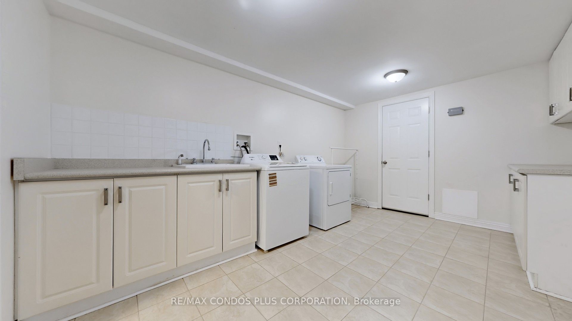 105 Hendon Avenue Property Photo 32