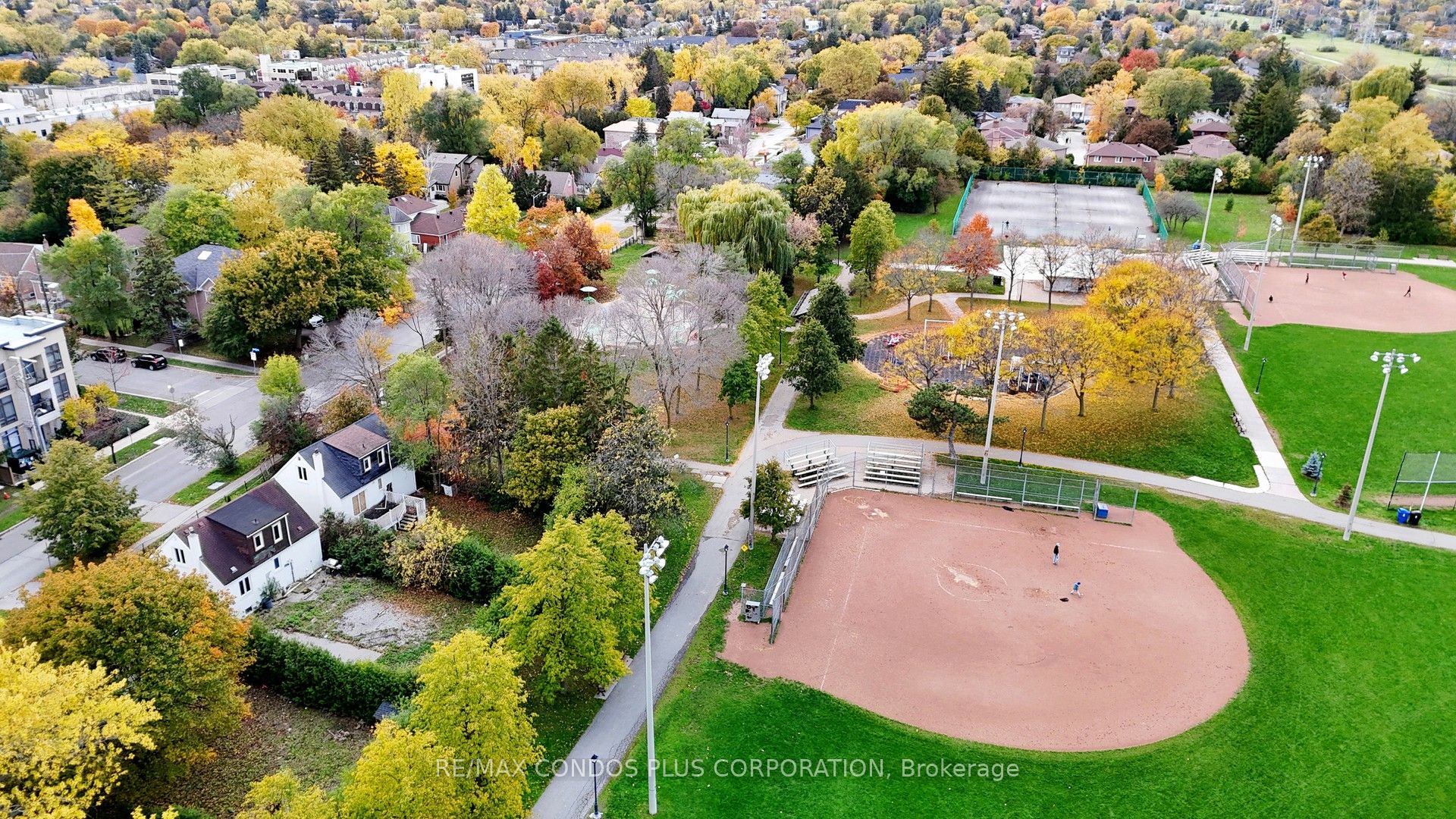 105 Hendon Avenue Property Photo 44