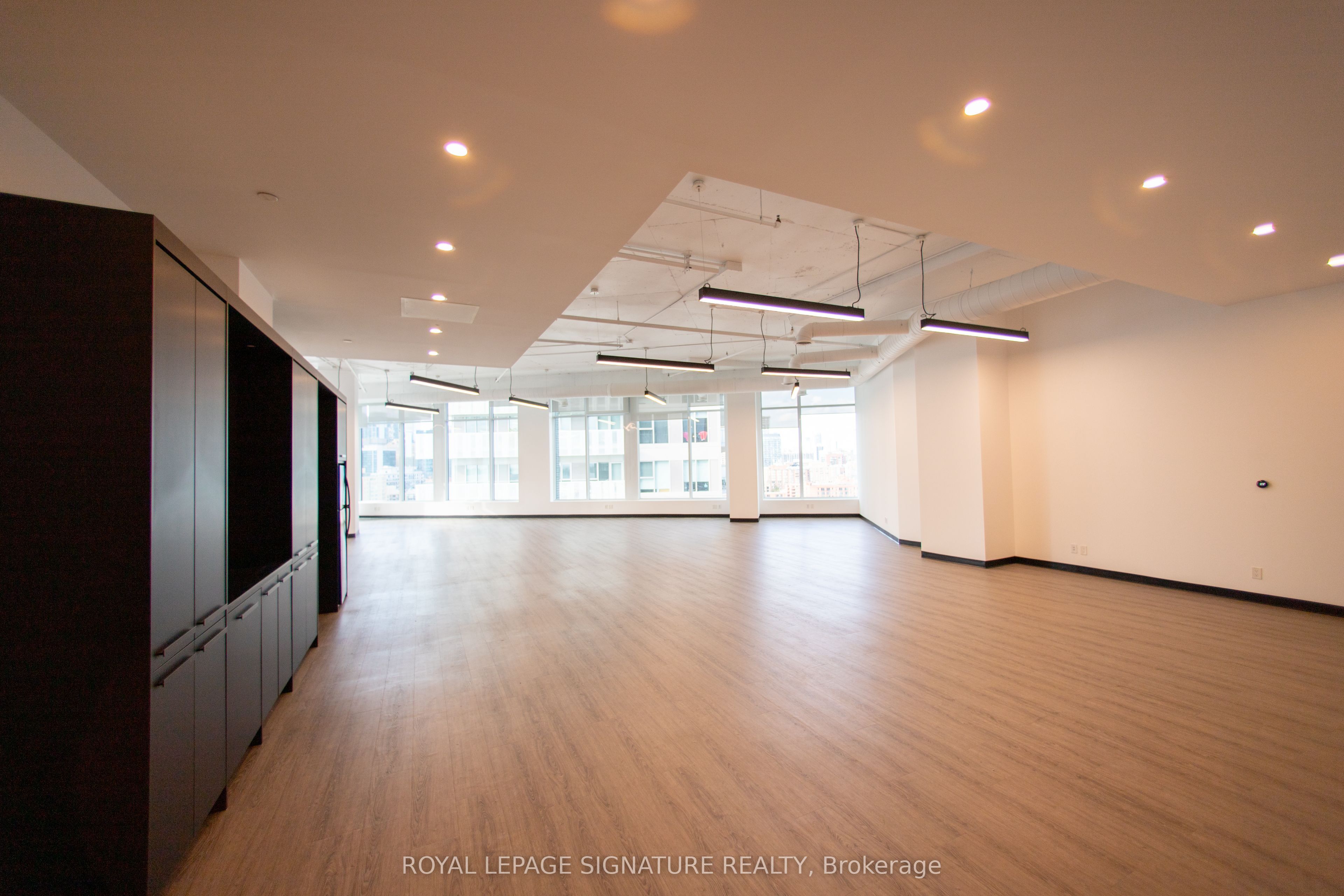 130 Queens Quay 1000 Property Photo 12