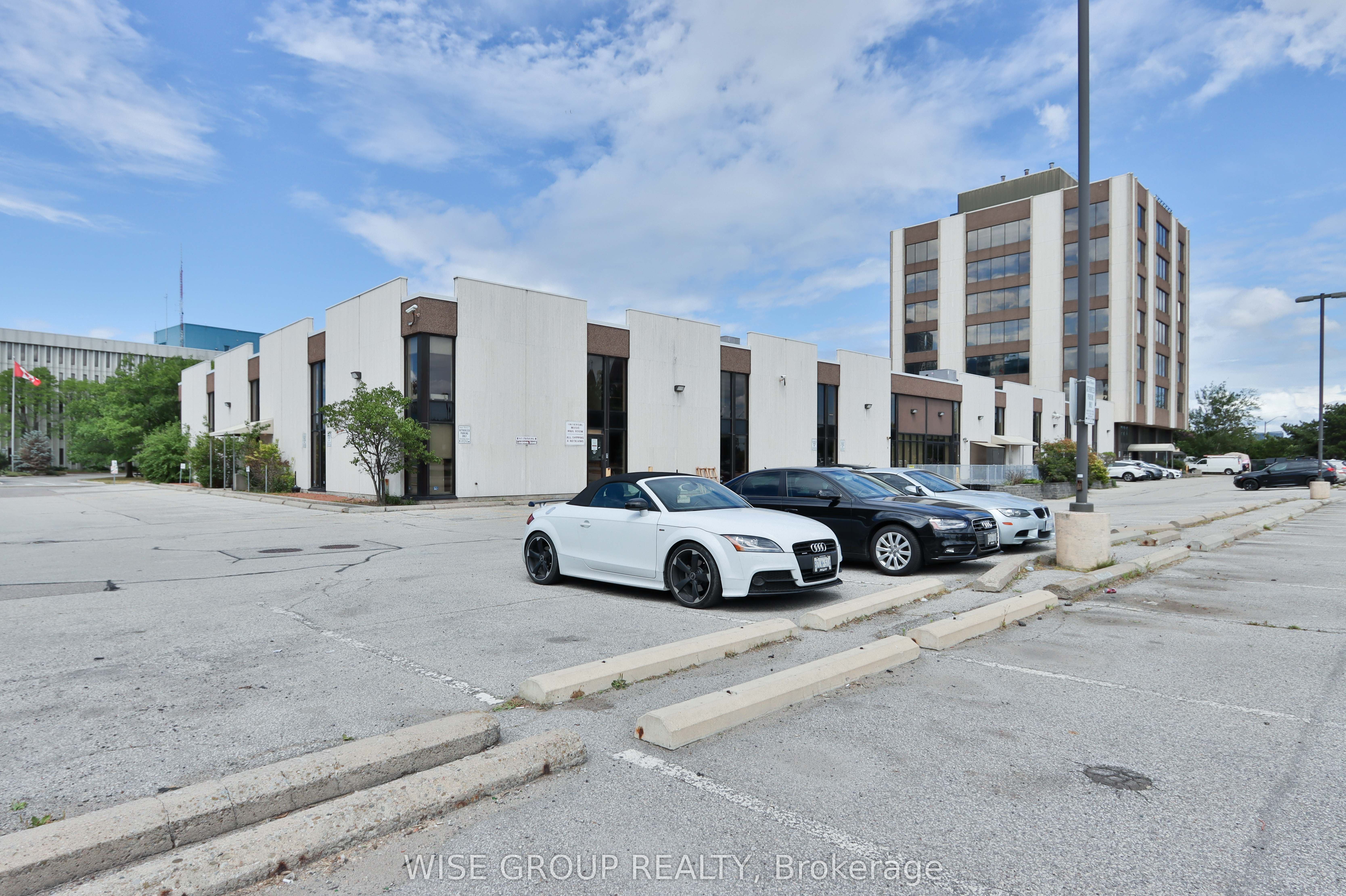 2450 Victoria Park Avenue 601 Property Photo 5