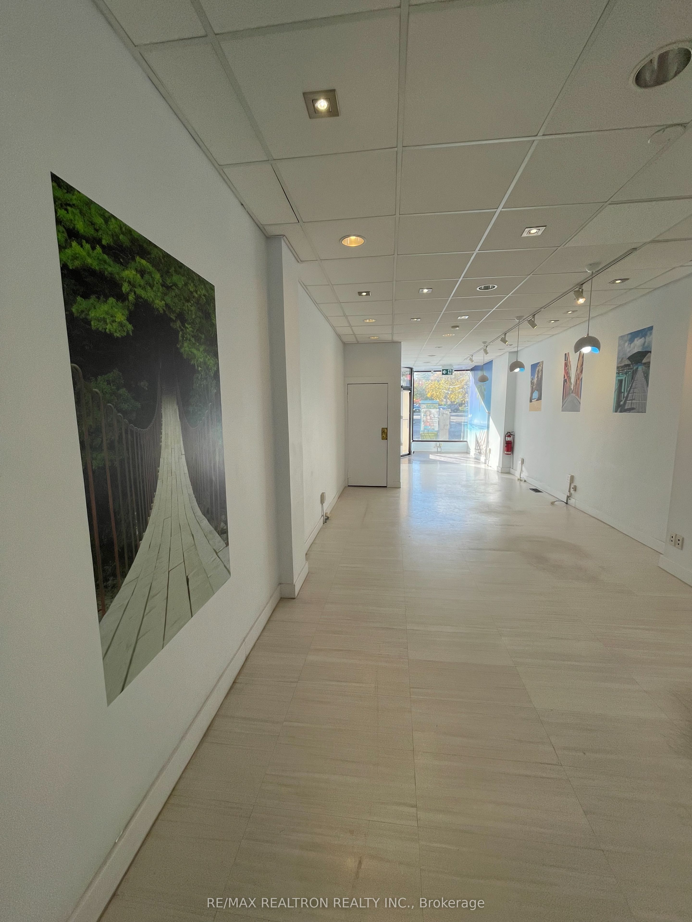 3329 Yonge Street Property Photo 3