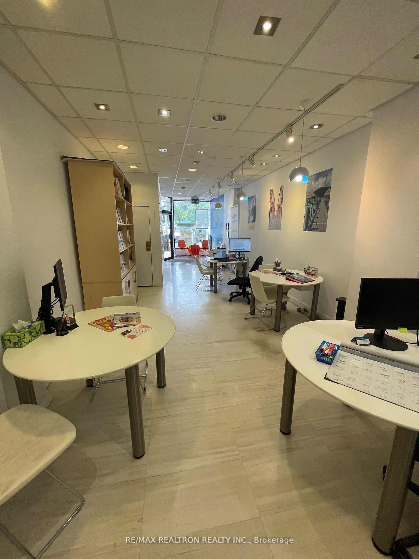 3329 Yonge Street Property Photo 4