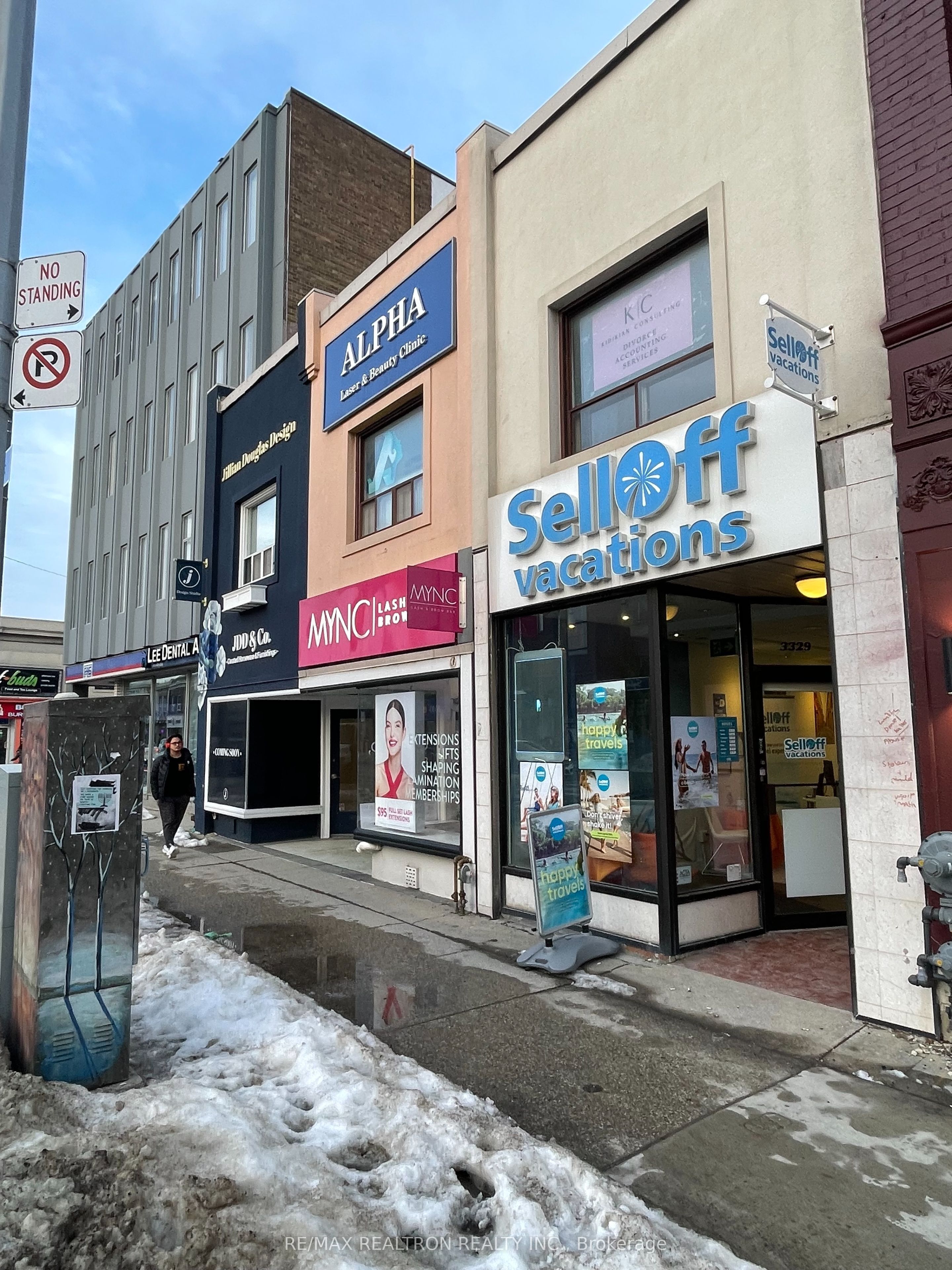 3329 Yonge Street Property Photo 7