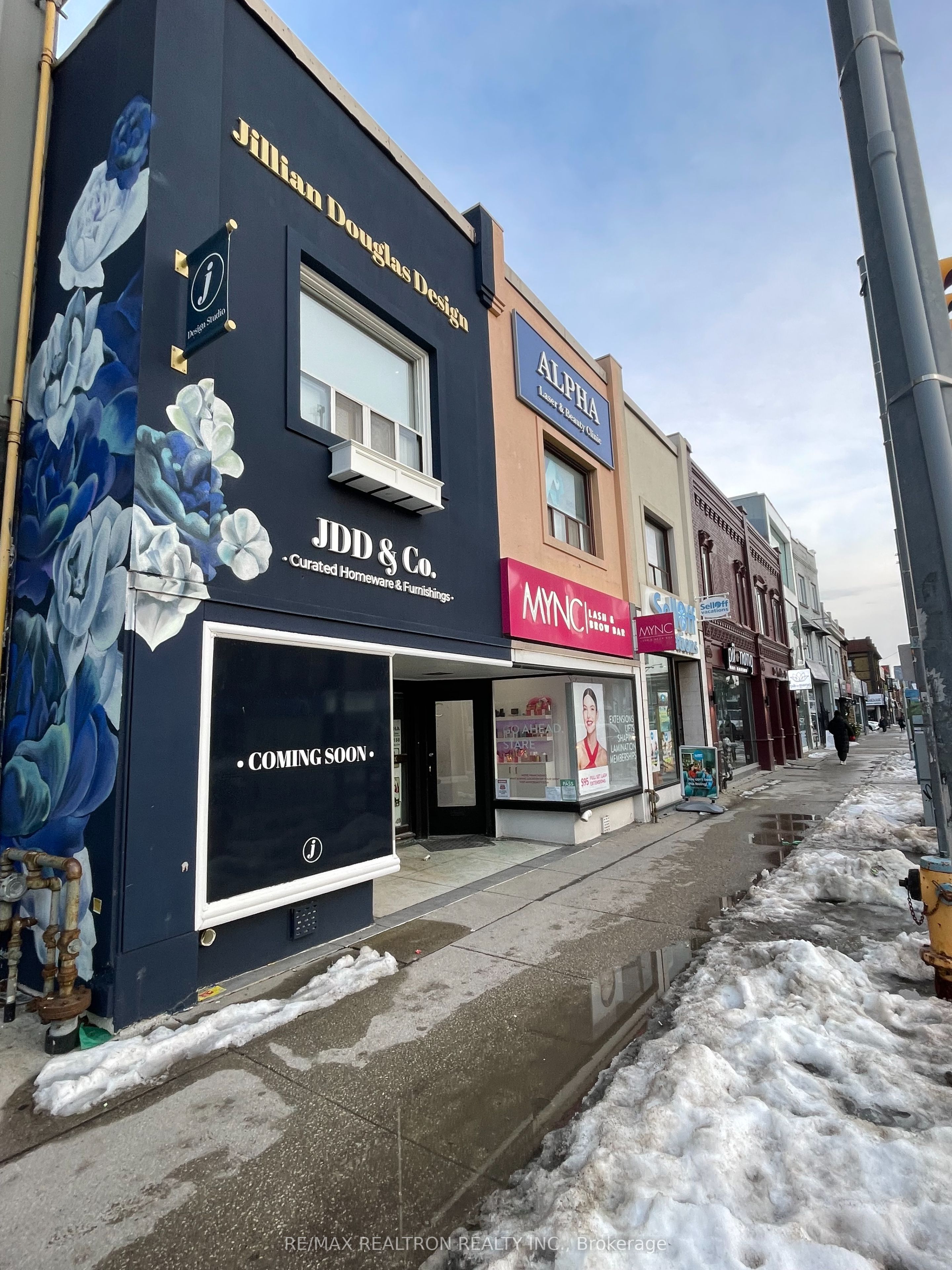 3329 Yonge Street Property Photo 8