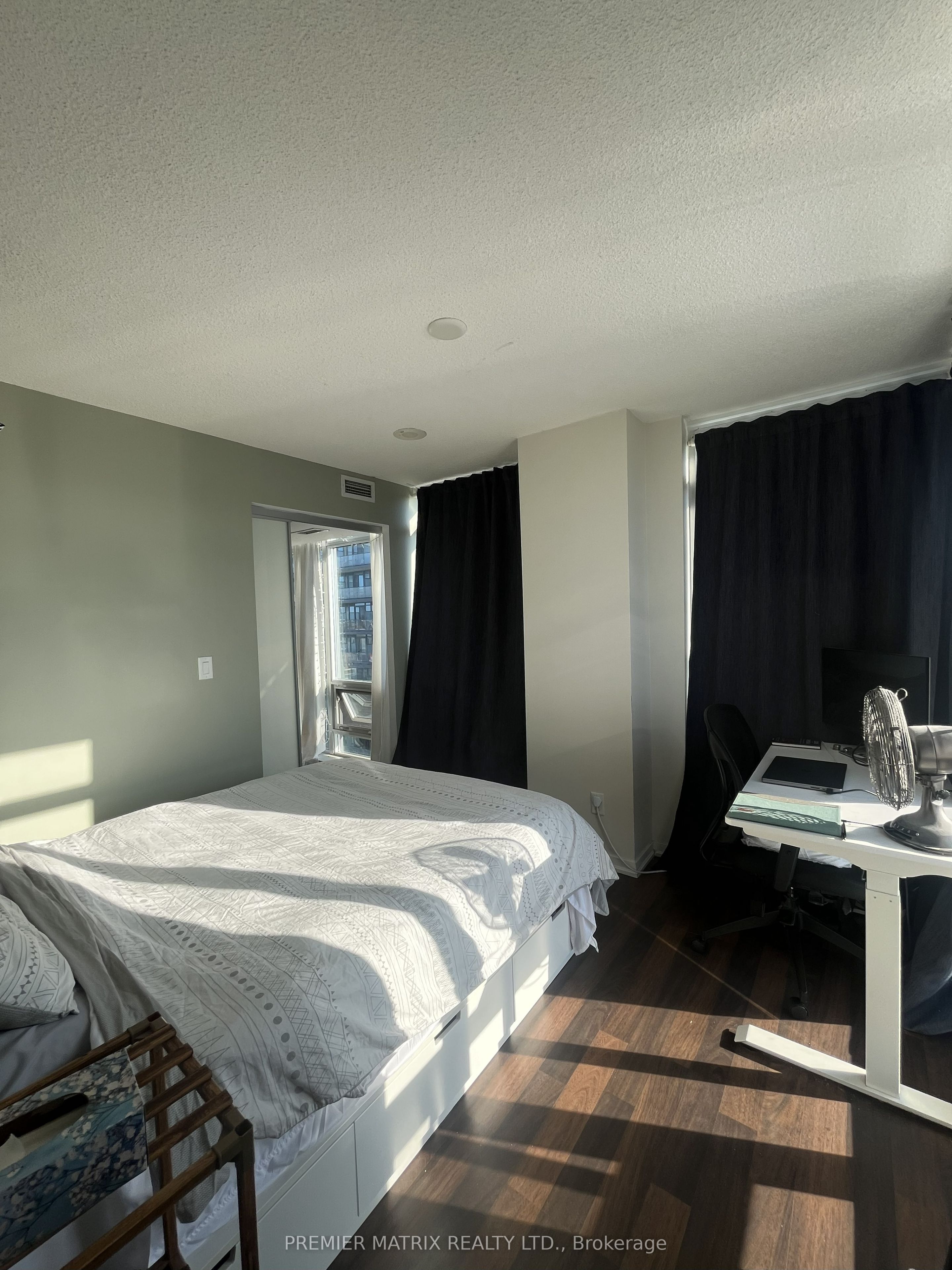 20 Joe Shuster Way 1212 Property Photo 9