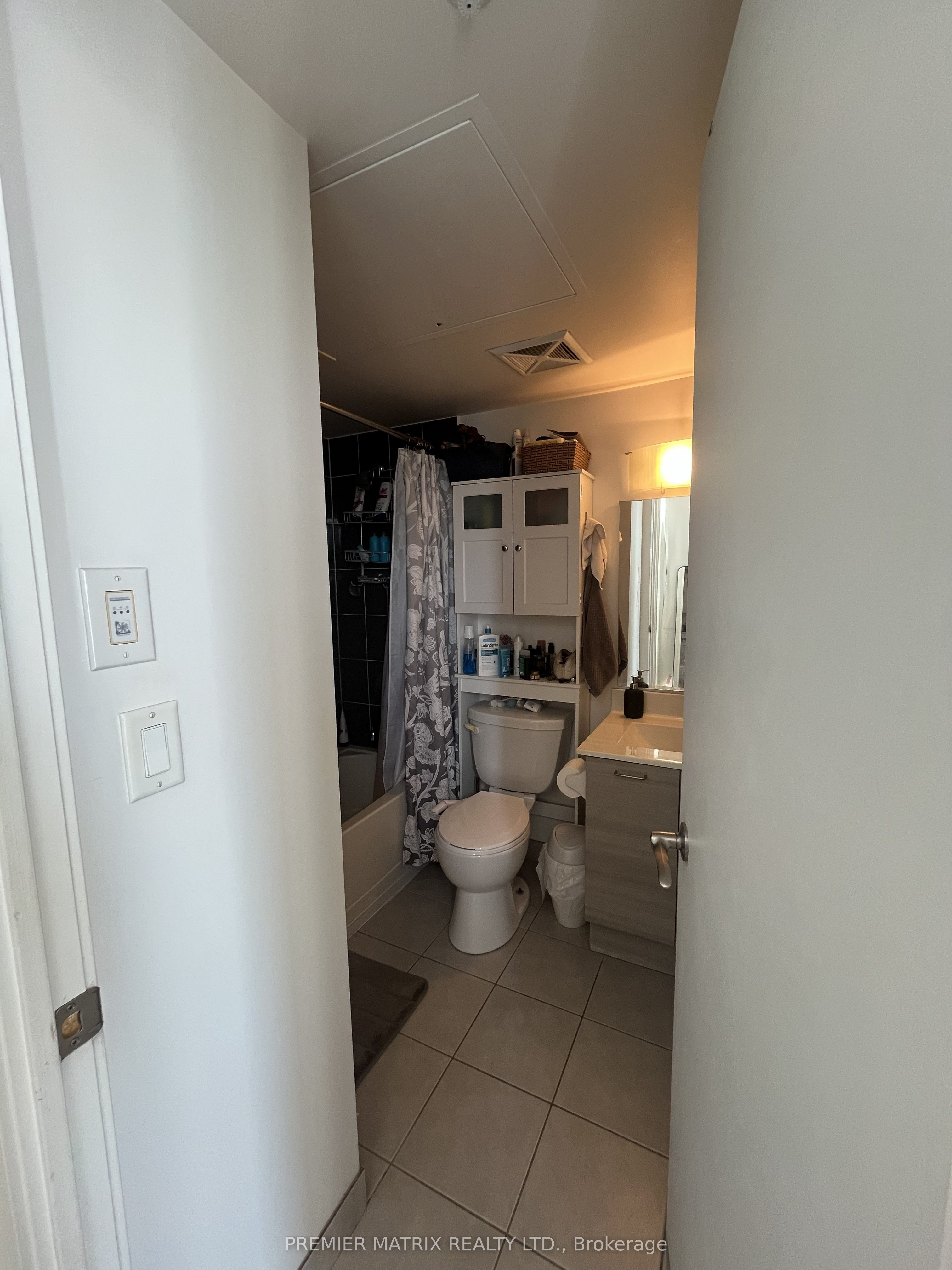 20 Joe Shuster Way 1212 Property Photo 11