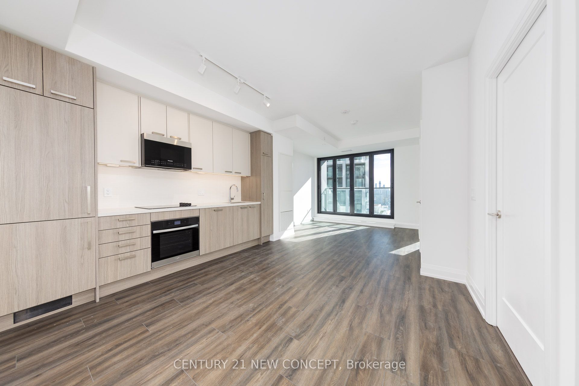 20 Soudan Avenue N 1706 Property Photo 4