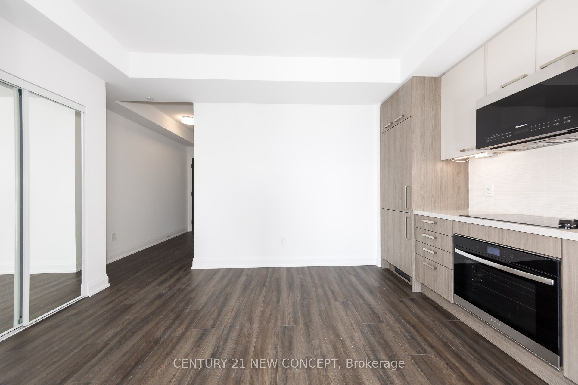 20 Soudan Avenue N 1706 Property Photo 5