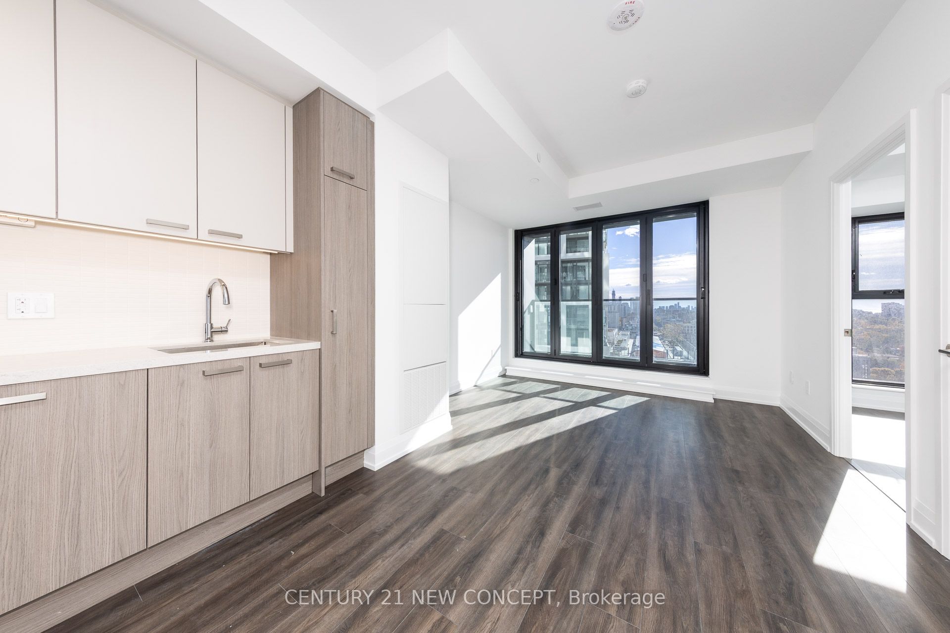 20 Soudan Avenue N 1706 Property Photo 12