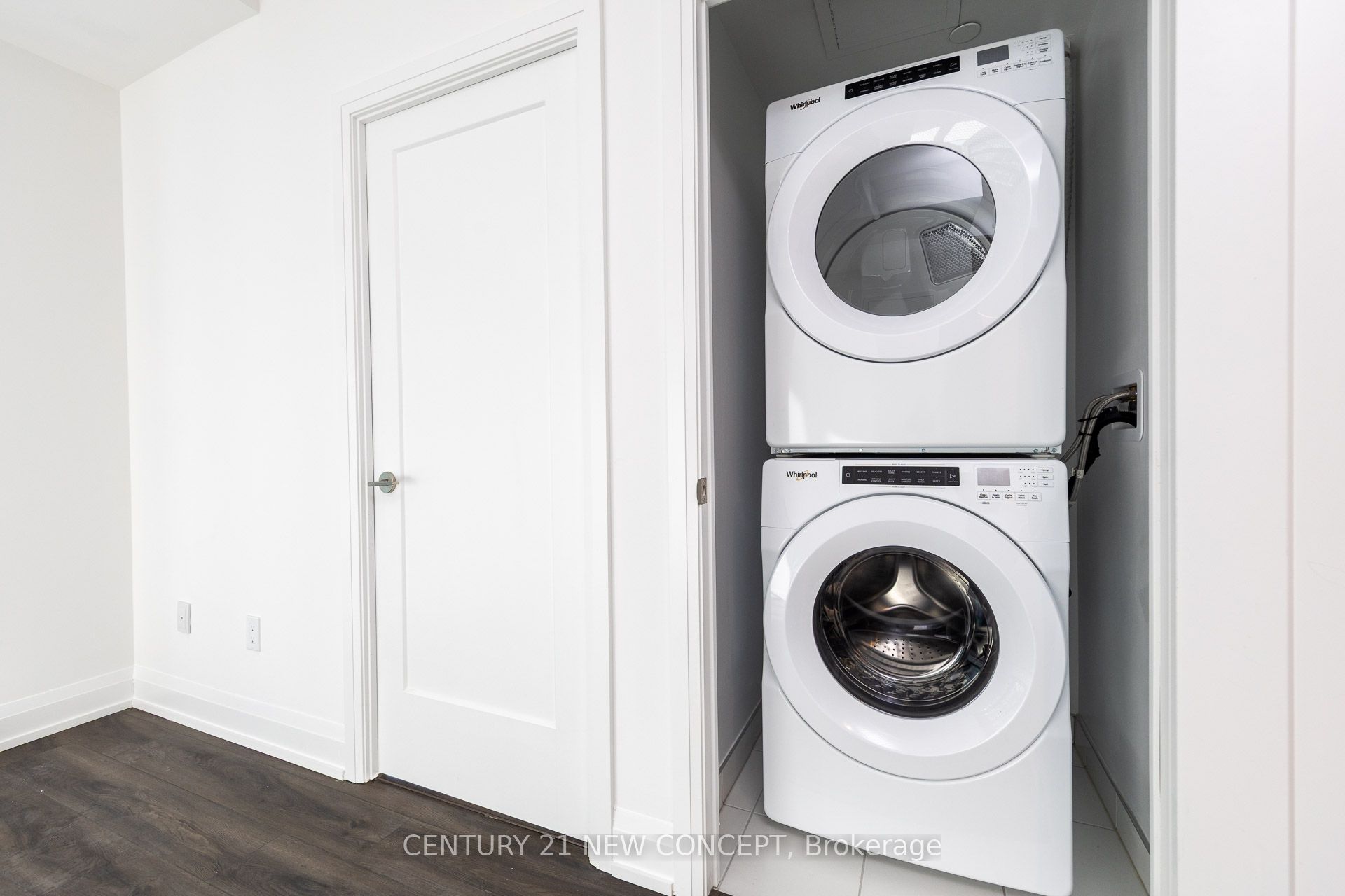 20 Soudan Avenue N 1706 Property Photo 17