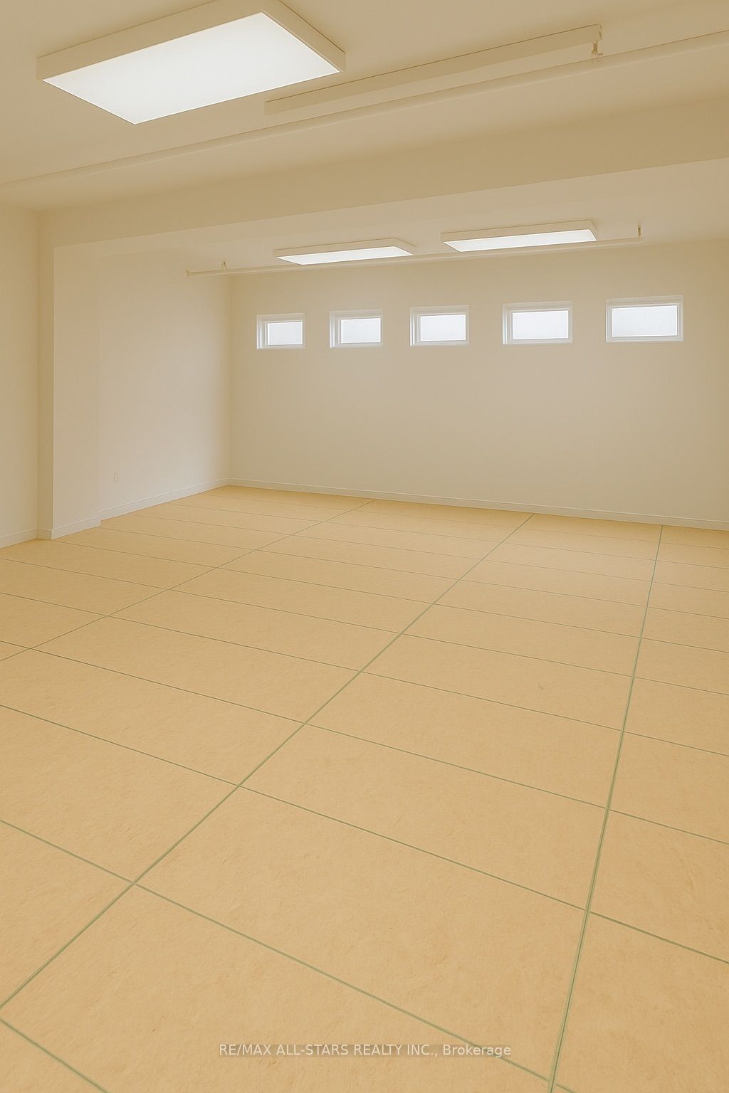 14 Mccaul Street B100 Property Photo 2