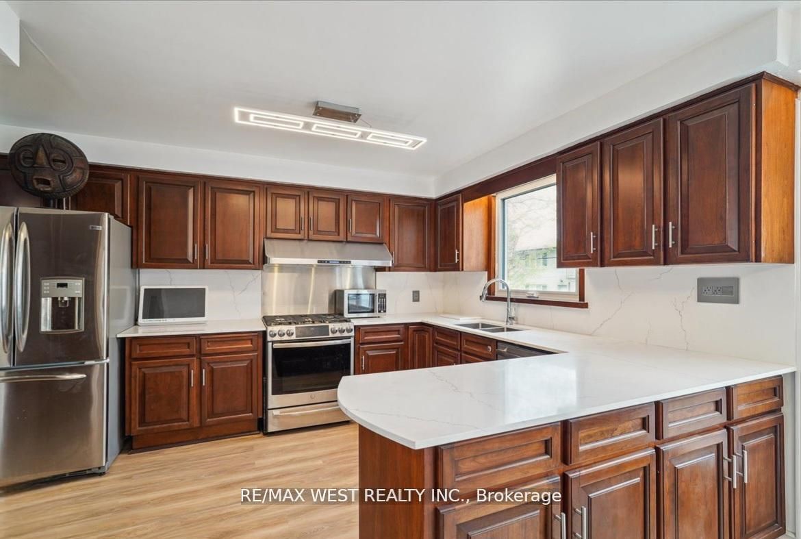 40 Arlstan Drive Property Photo 7