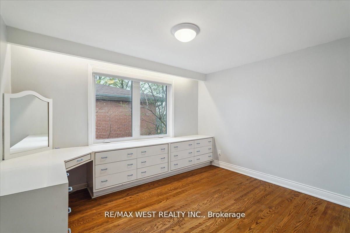 40 Arlstan Drive Property Photo 12