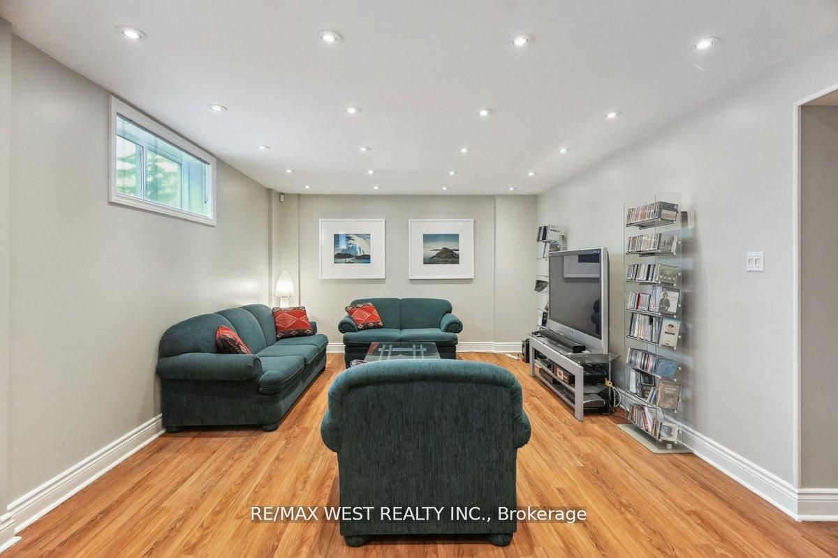 40 Arlstan Drive Property Photo 19