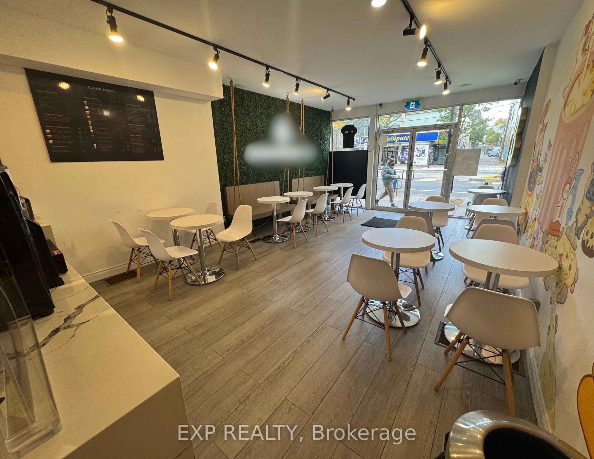 287 College Street Property Photo 4