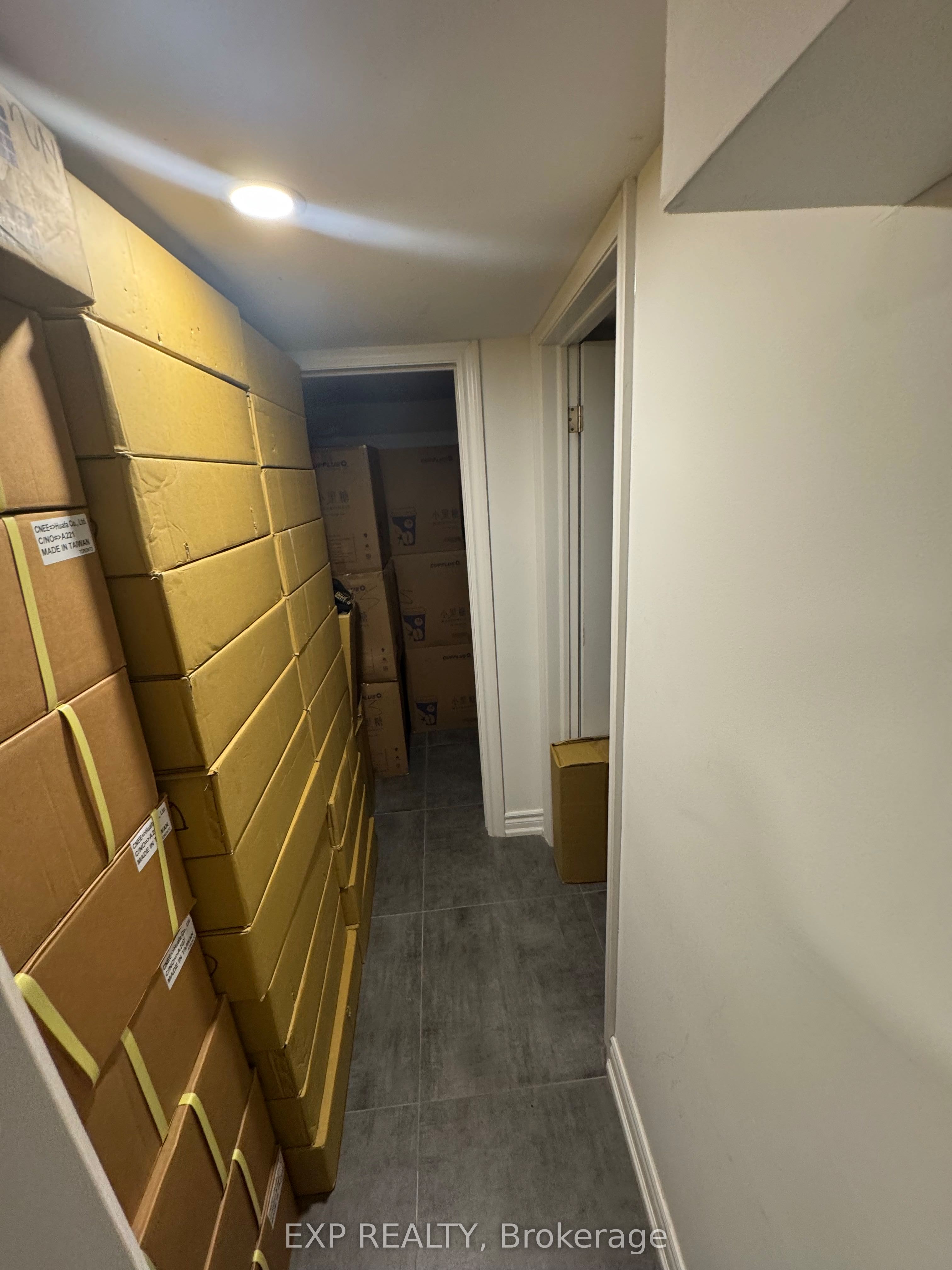 287 College Street Property Photo 11