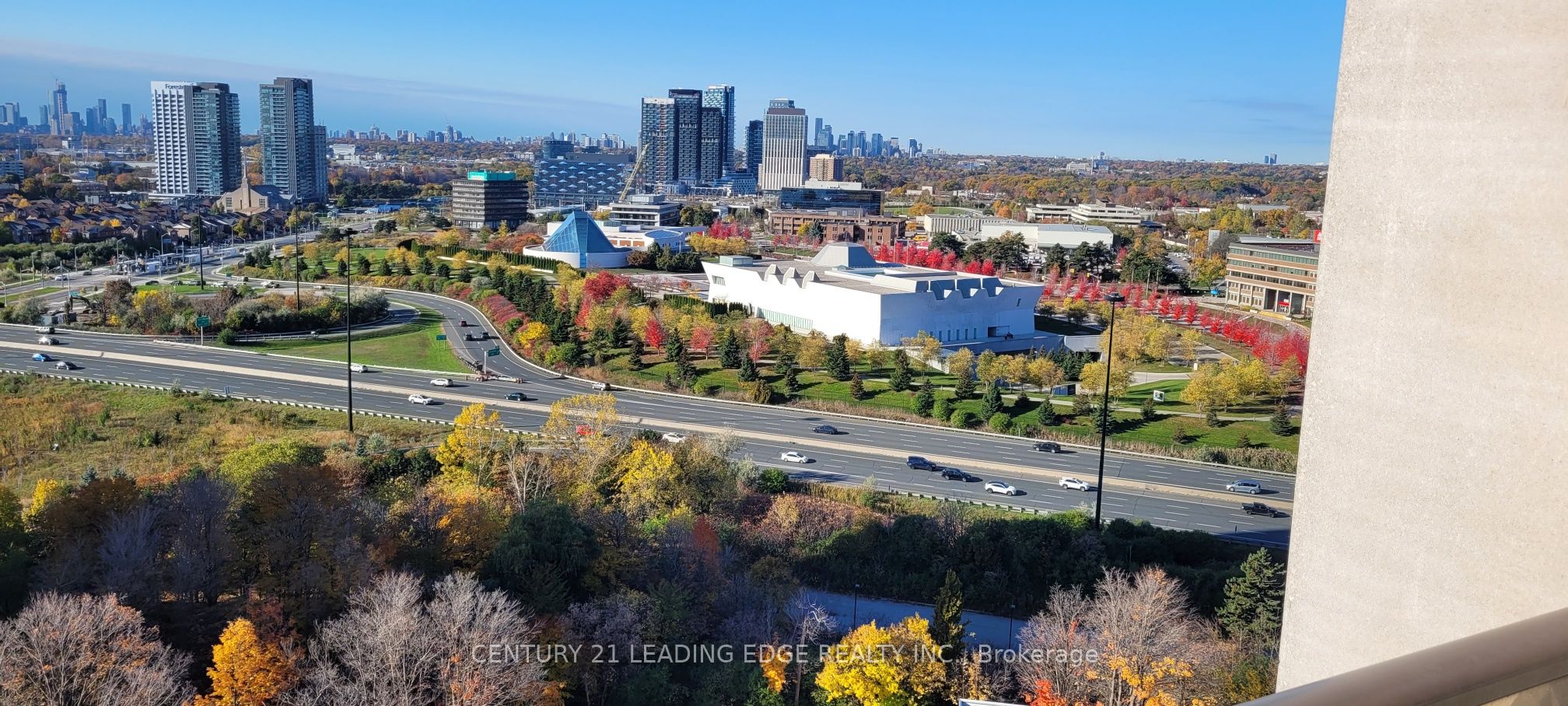 135 Wynford Drive 1803 Property Photo 1