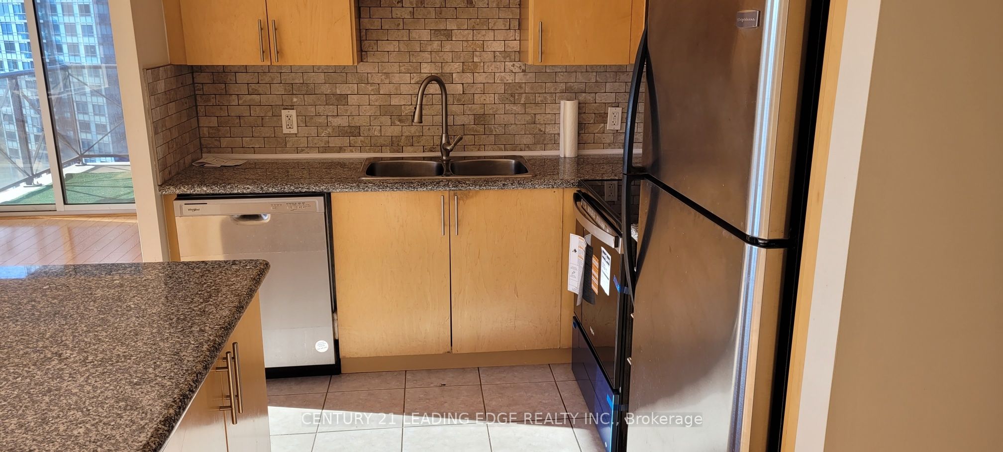 135 Wynford Drive 1803 Property Photo 5