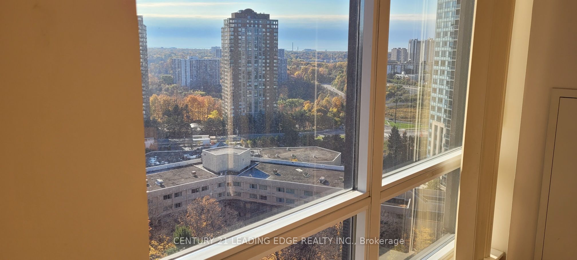 135 Wynford Drive 1803 Property Photo 7