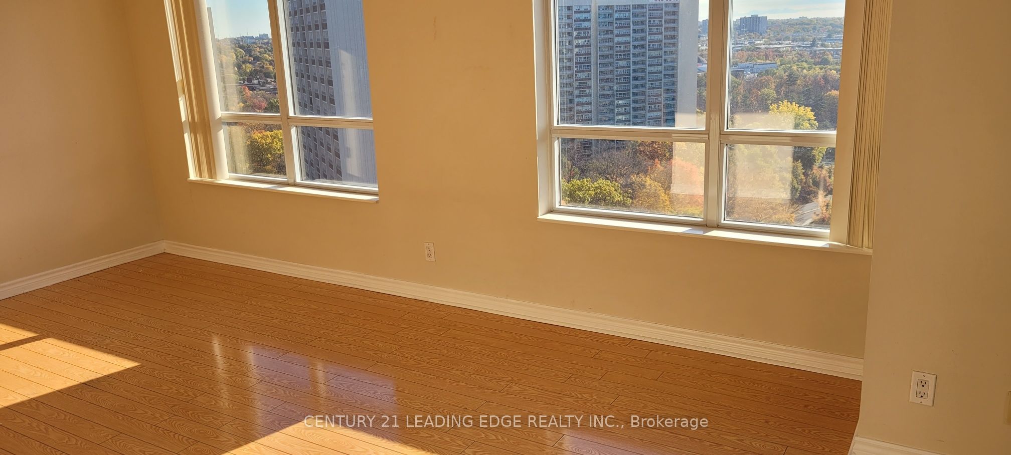 135 Wynford Drive 1803 Property Photo 8