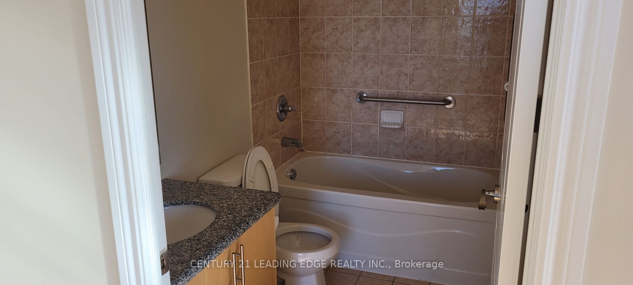 135 Wynford Drive 1803 Property Photo 11