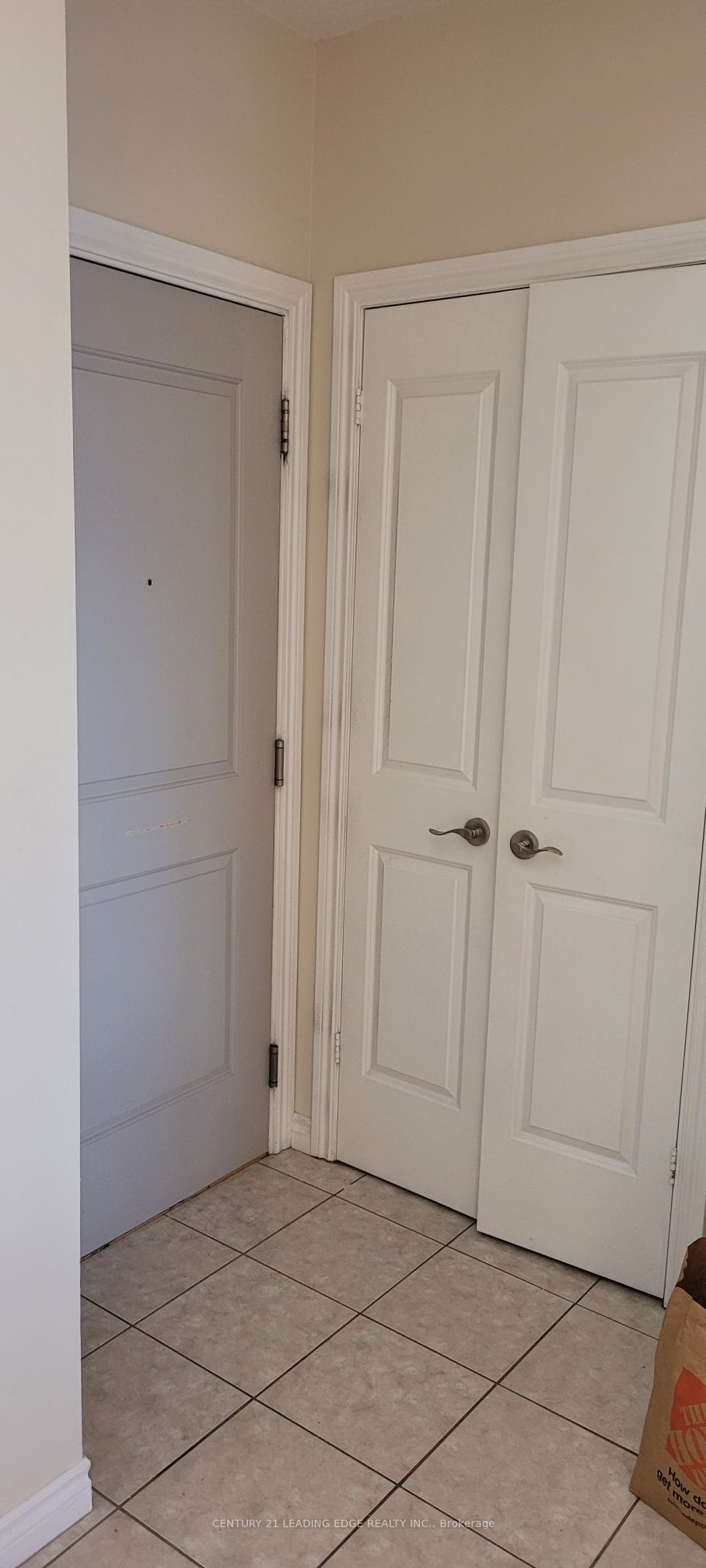 135 Wynford Drive 1803 Property Photo 17