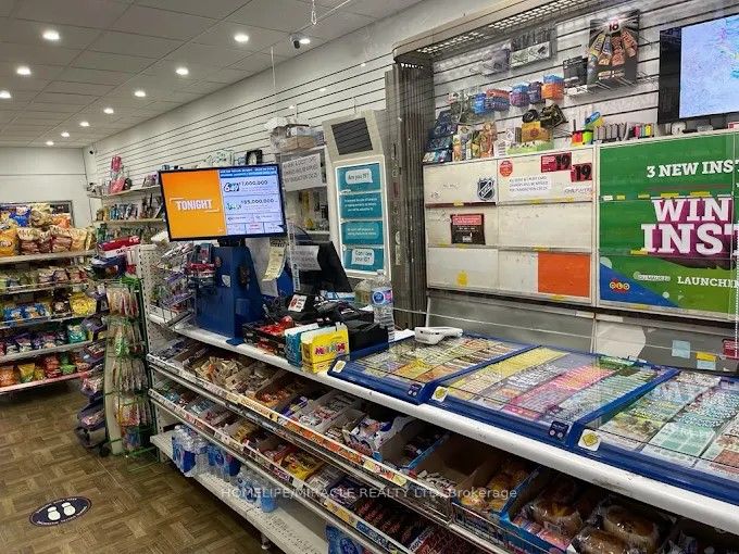 963 Eglinton Avenue W Property Photo 3