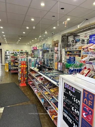 963 Eglinton Avenue W Property Photo 7