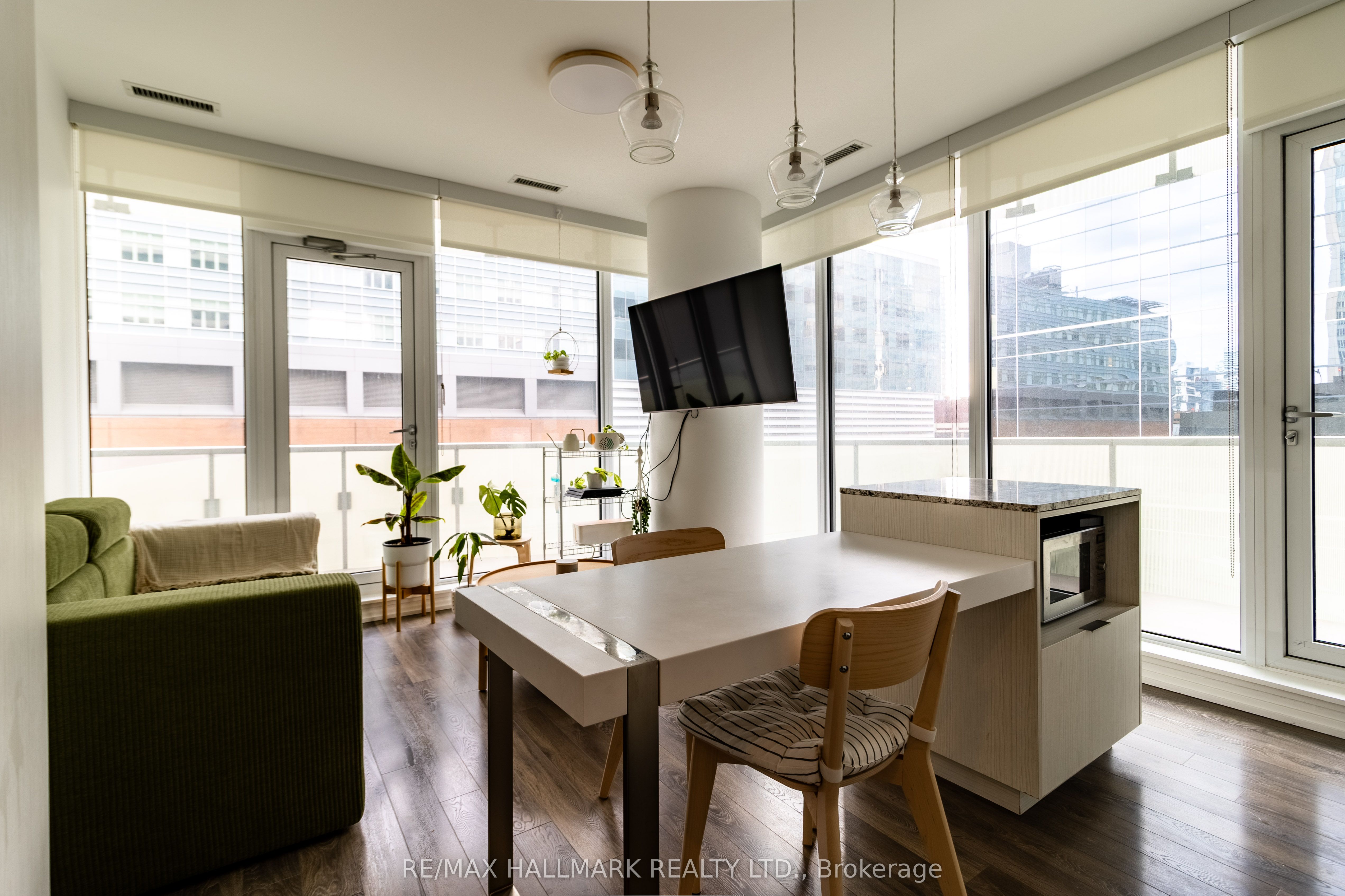 197 Yonge Street 1105 Property Photo 10