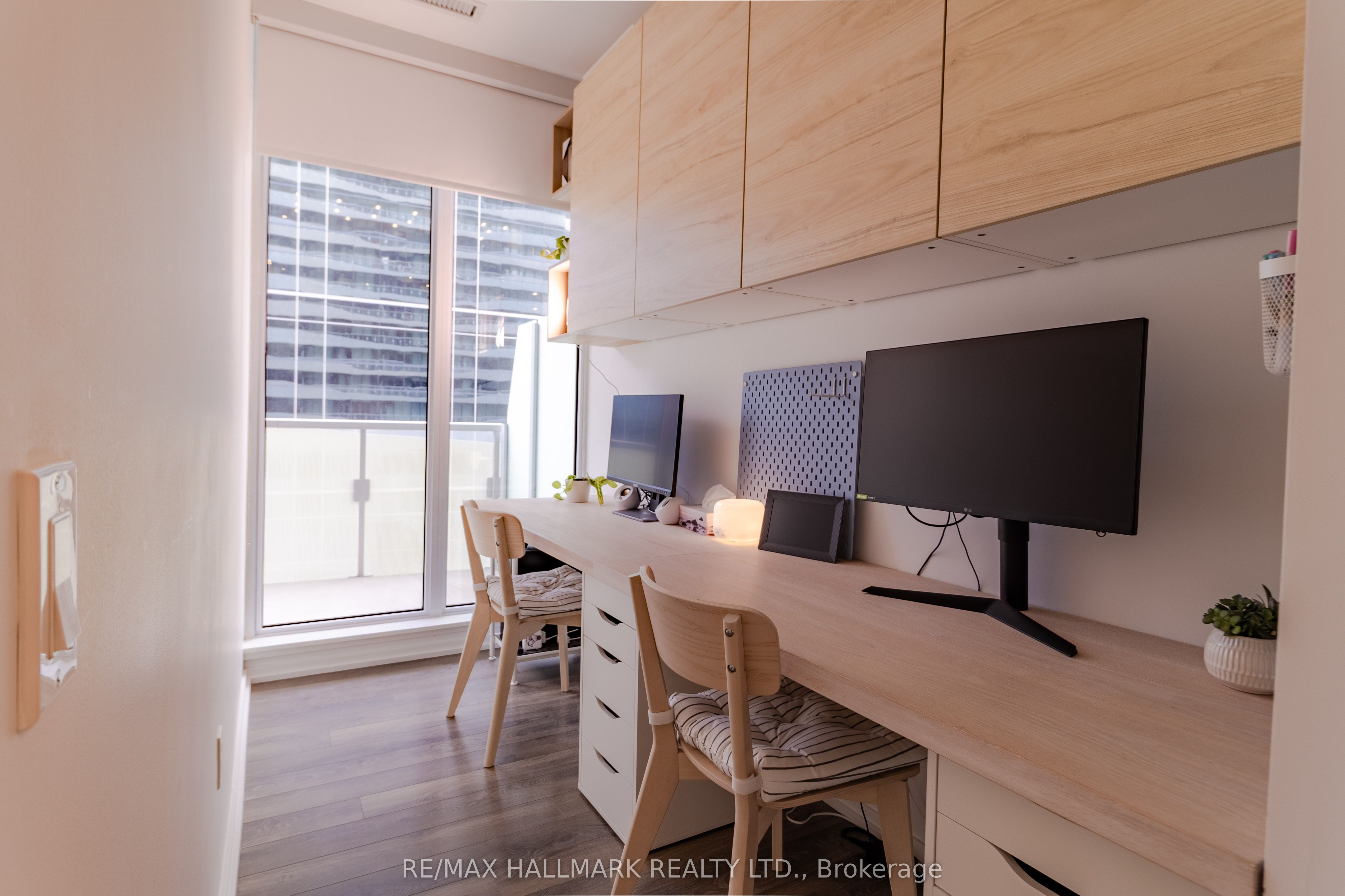 197 Yonge Street 1105 Property Photo 13