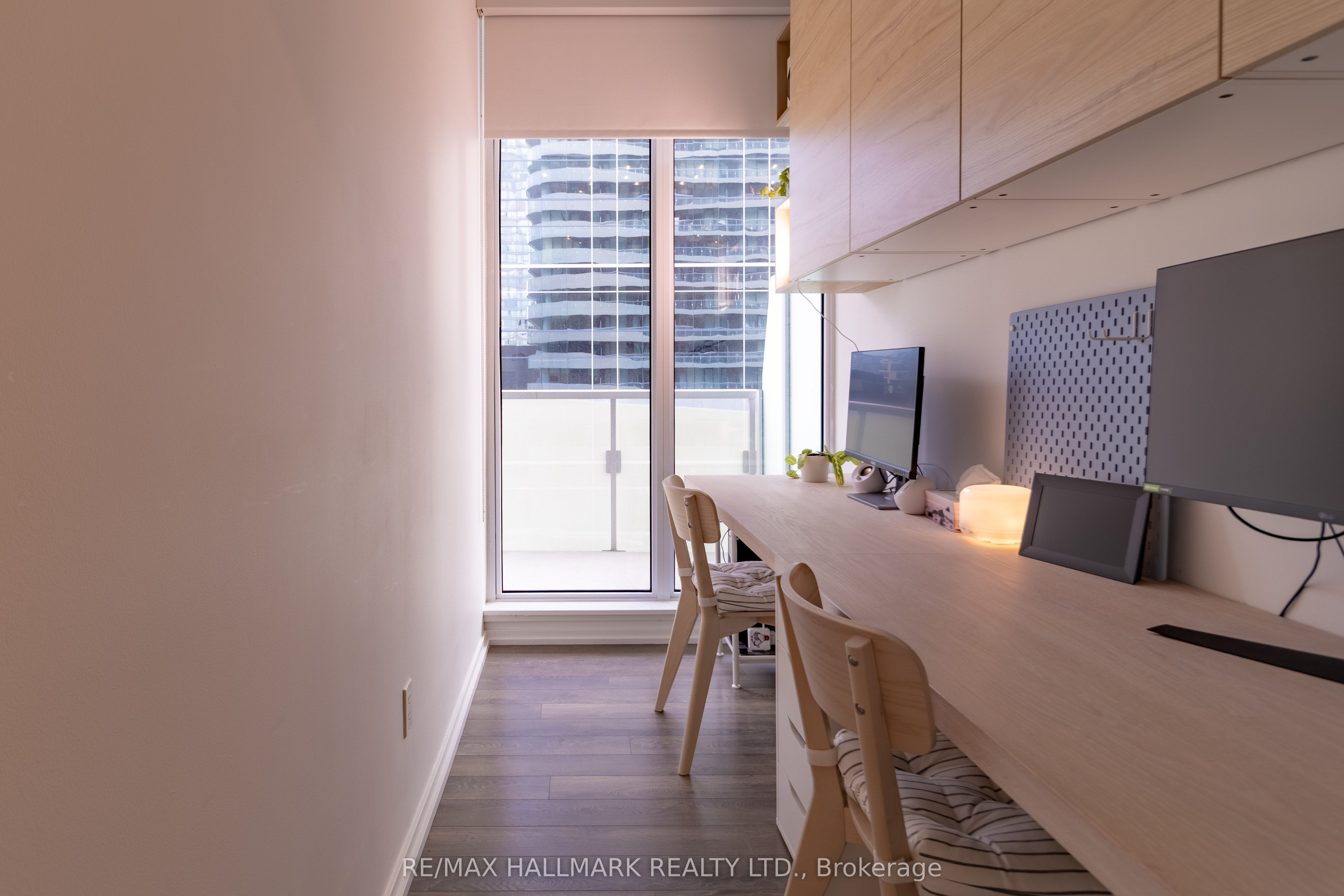 197 Yonge Street 1105 Property Photo 14